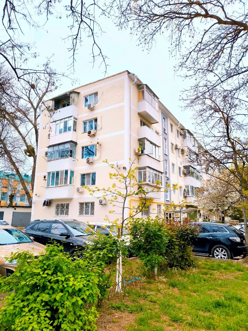 2к. 45м. В центре Анапы. - миниатюра 14