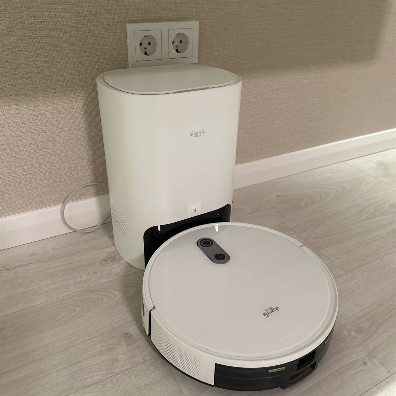 Робот пылесос deerma DEM-A10W - изображение 1