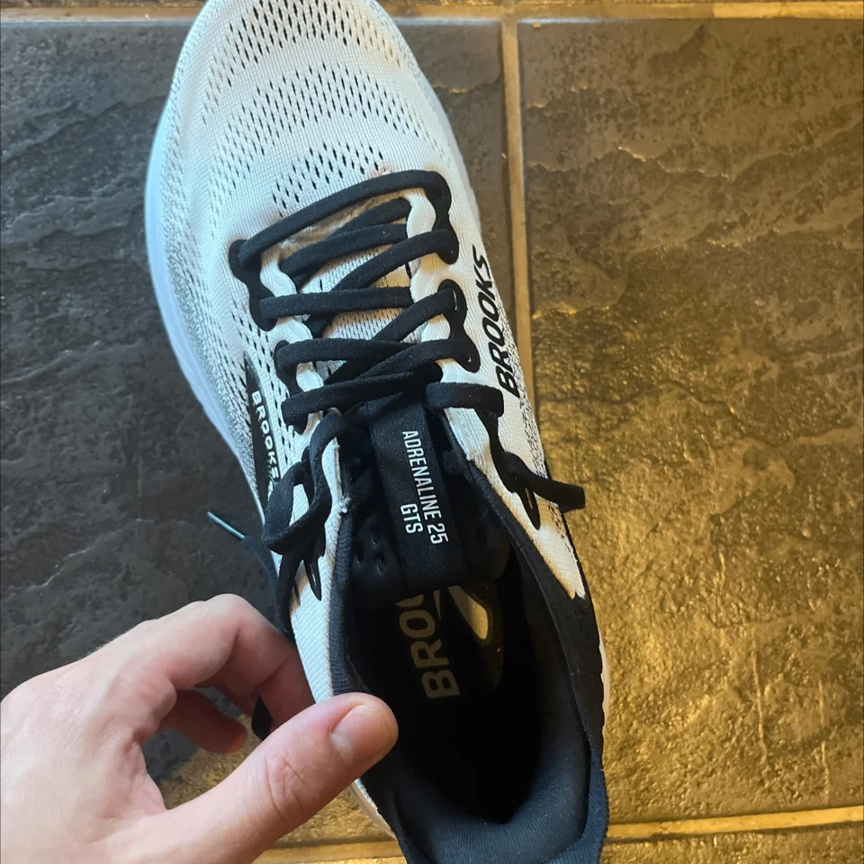 Беговые кроссовки Brooks 41 - миниатюра 2
