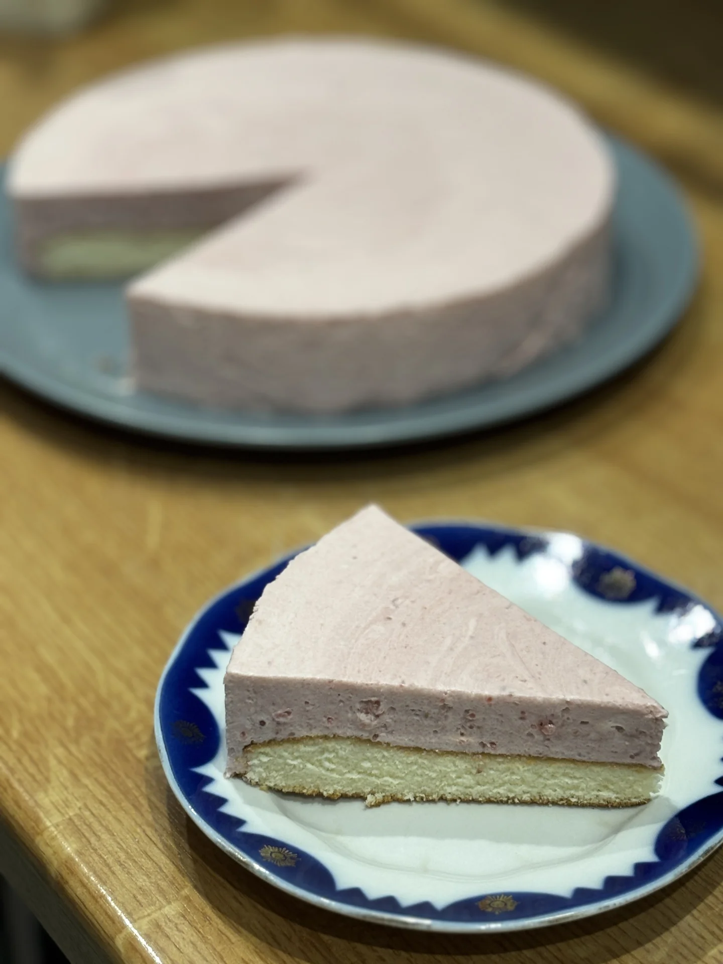 Муссовый торт с клубникой🍮нежный, легкий, летний - изображение 1
