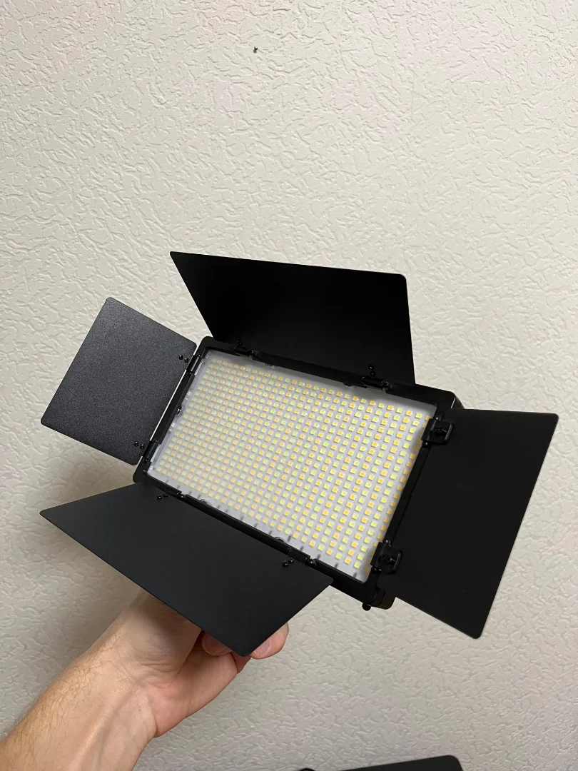 Светодиодная панель JBH LED-600 - изображение 1