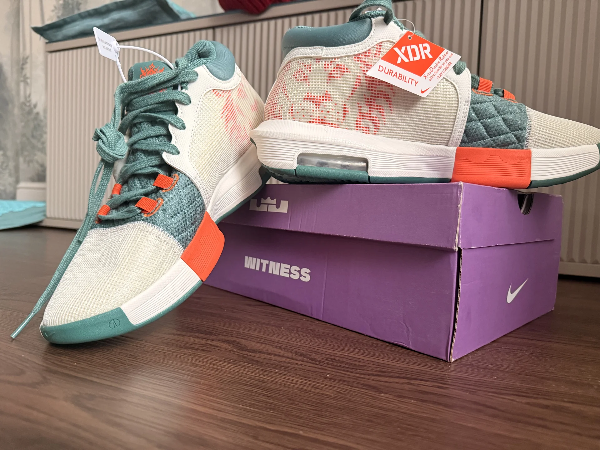 Кроссовки Nike LeBron Witness - миниатюра 4
