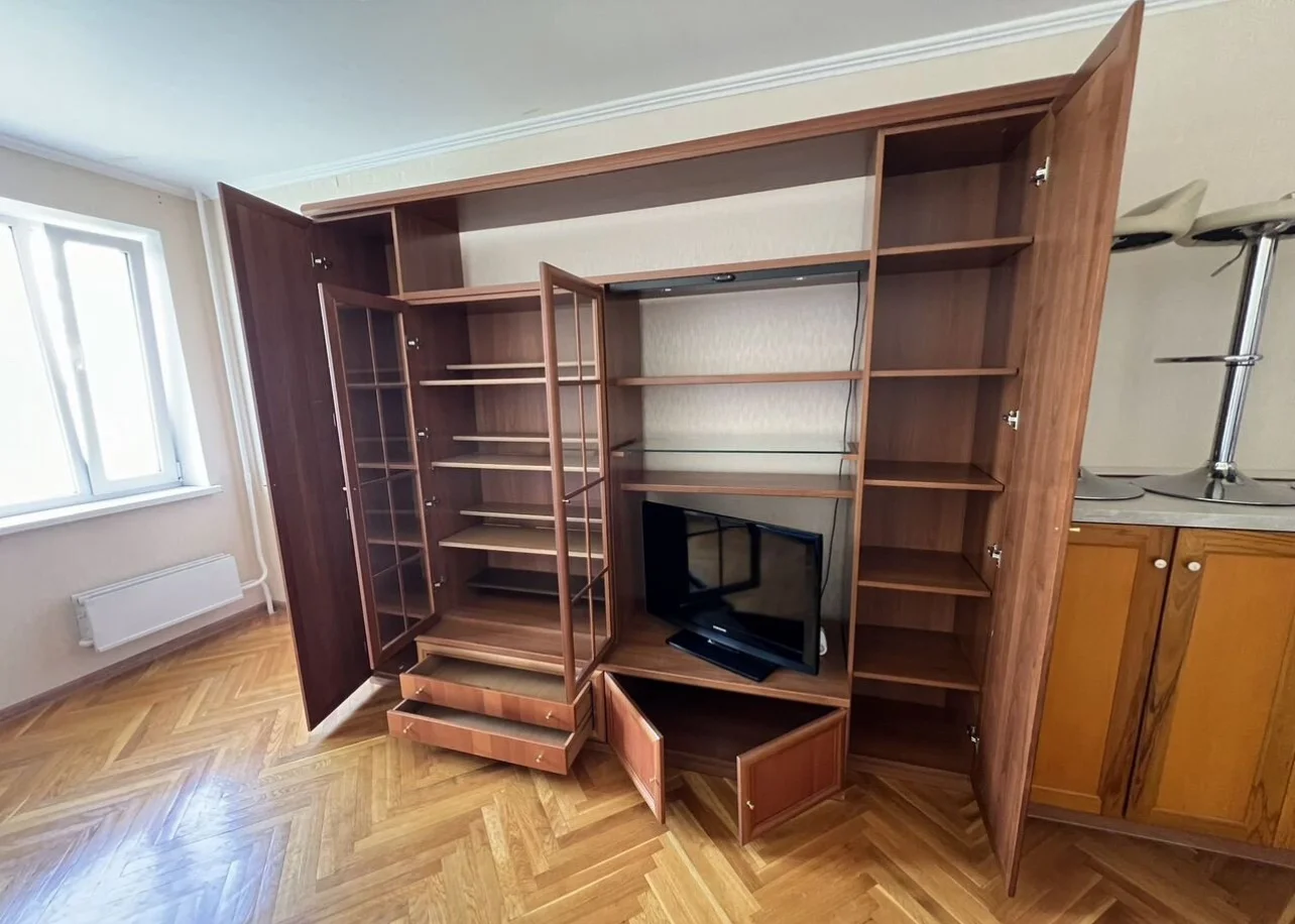 Стенка в гостиную - миниатюра 2