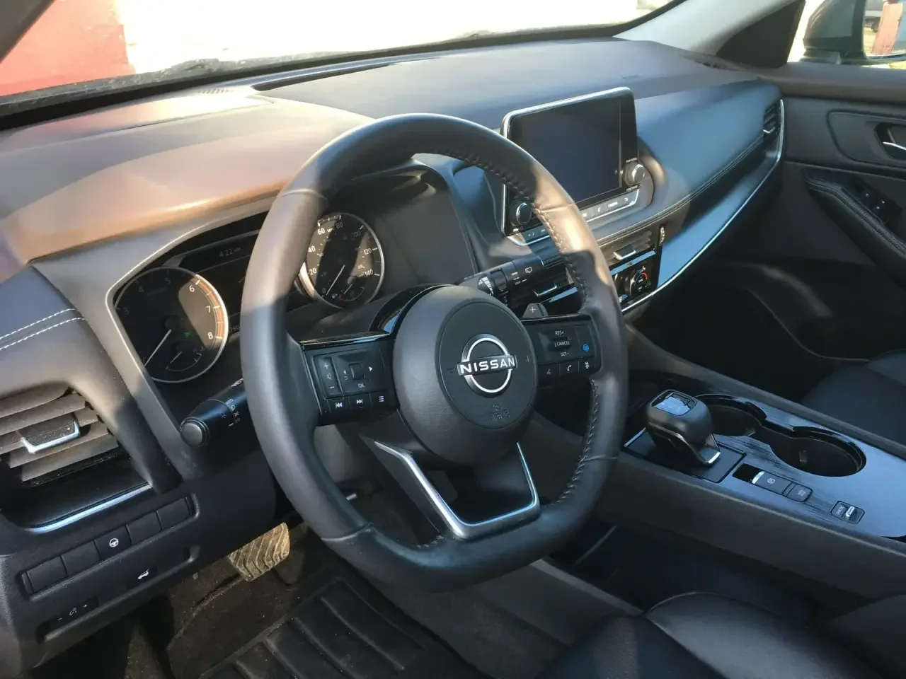 Nissan Roge 2022 - миниатюра 16