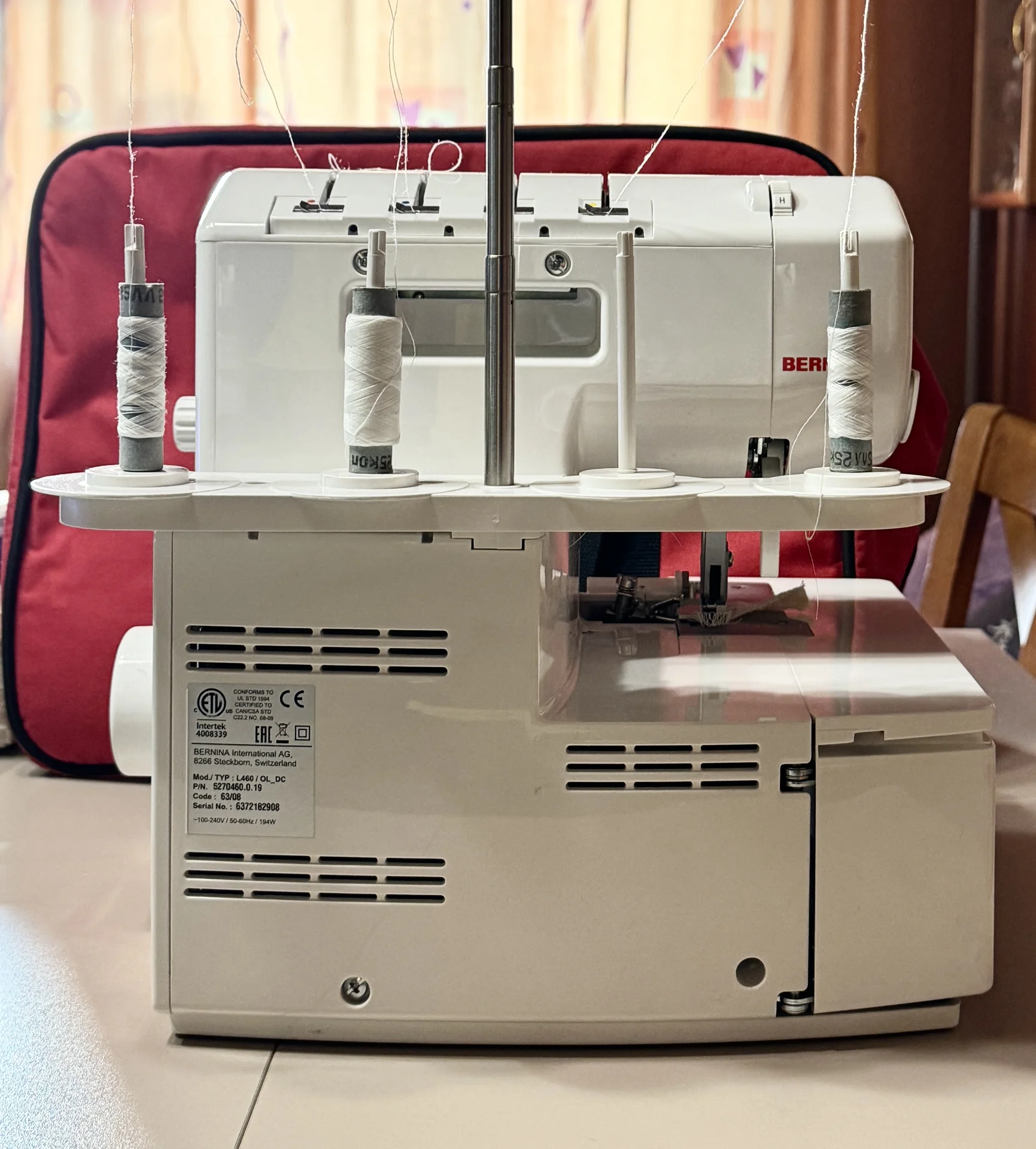 оверлок bernina L460 и сумка - миниатюра 2