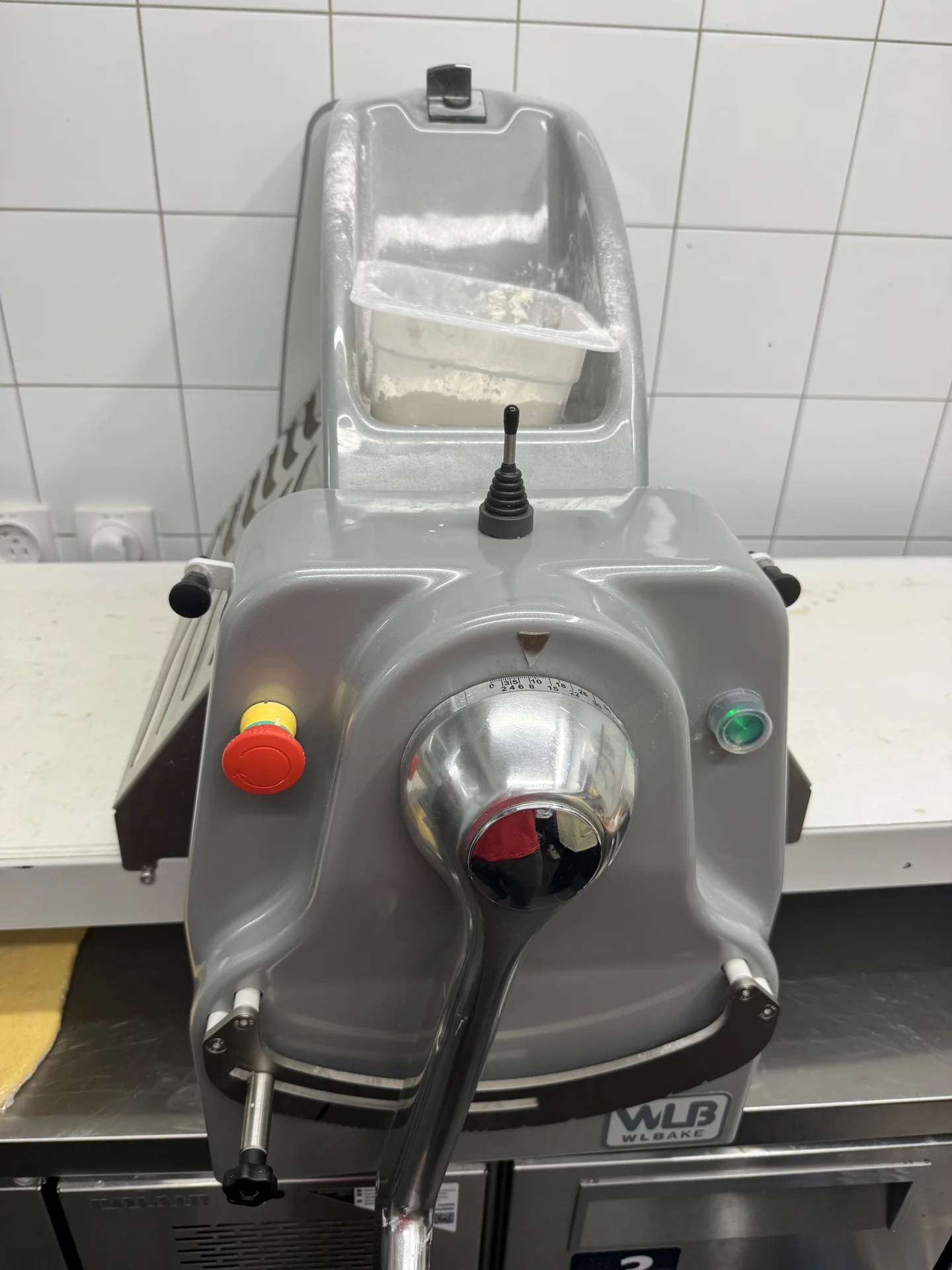 Тестораскаточная Машина WLBake DST 500-1000 - миниатюра 4