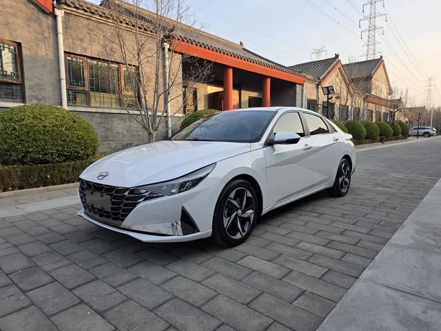 Hyundai Elantra 1.5 CVT, Lux Premium Edition, 2023 - изображение 1