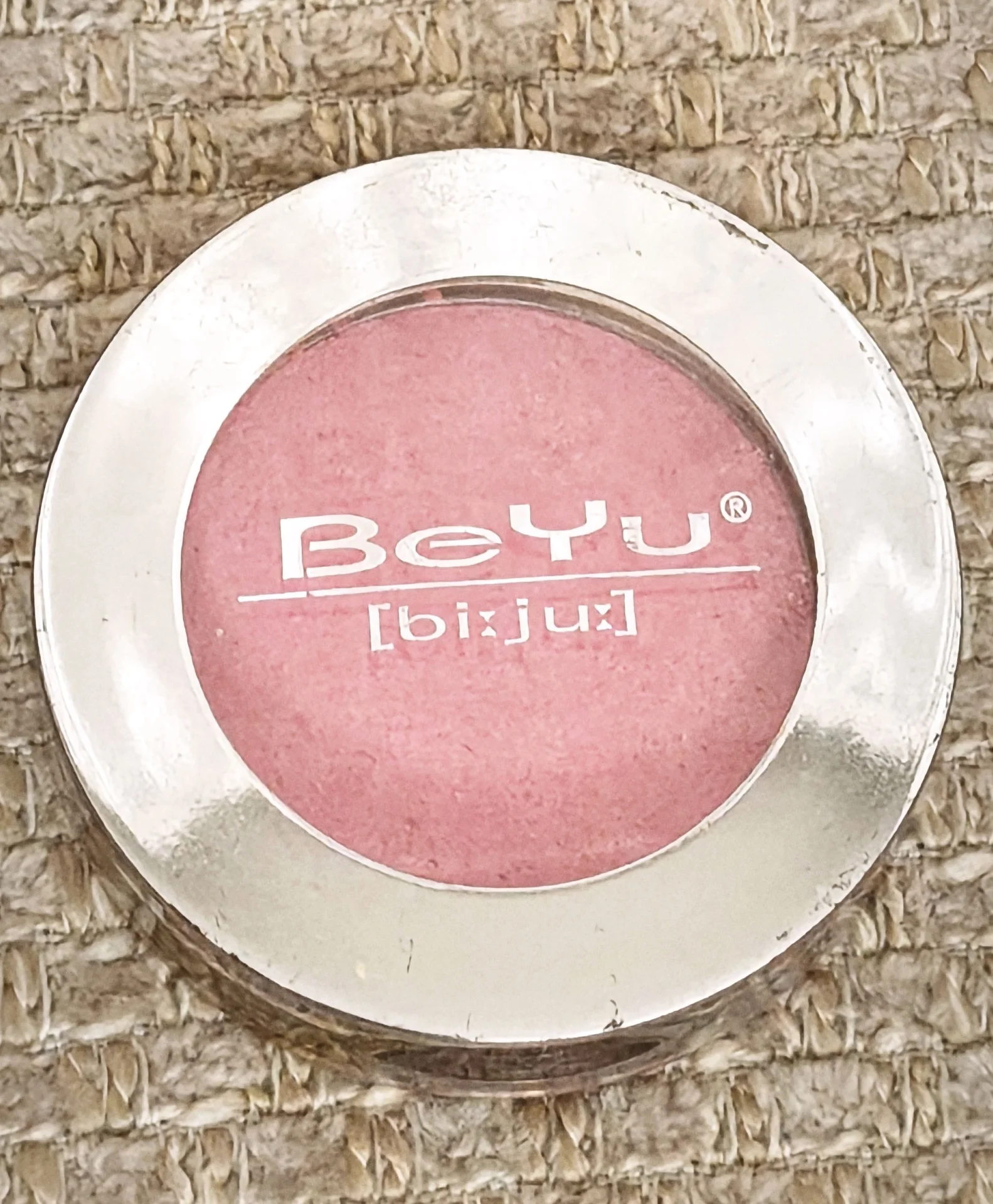 Румяна пудровые Blusher бренда BeYu розовые - изображение 1