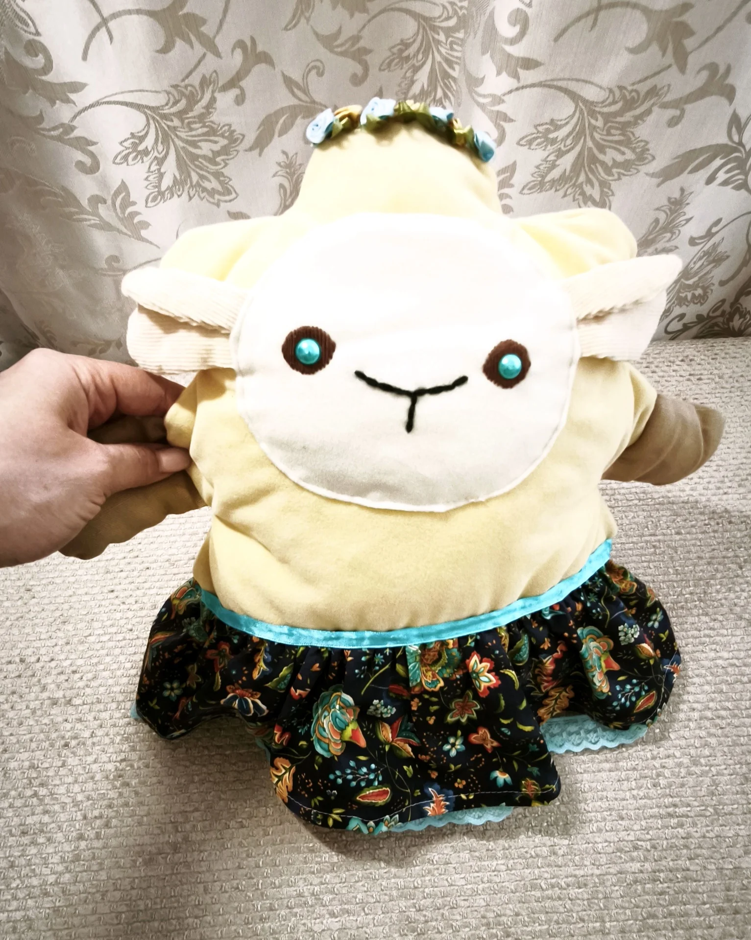 Игрушка мягкая ручной работы Овечка стилизованная - миниатюра 9