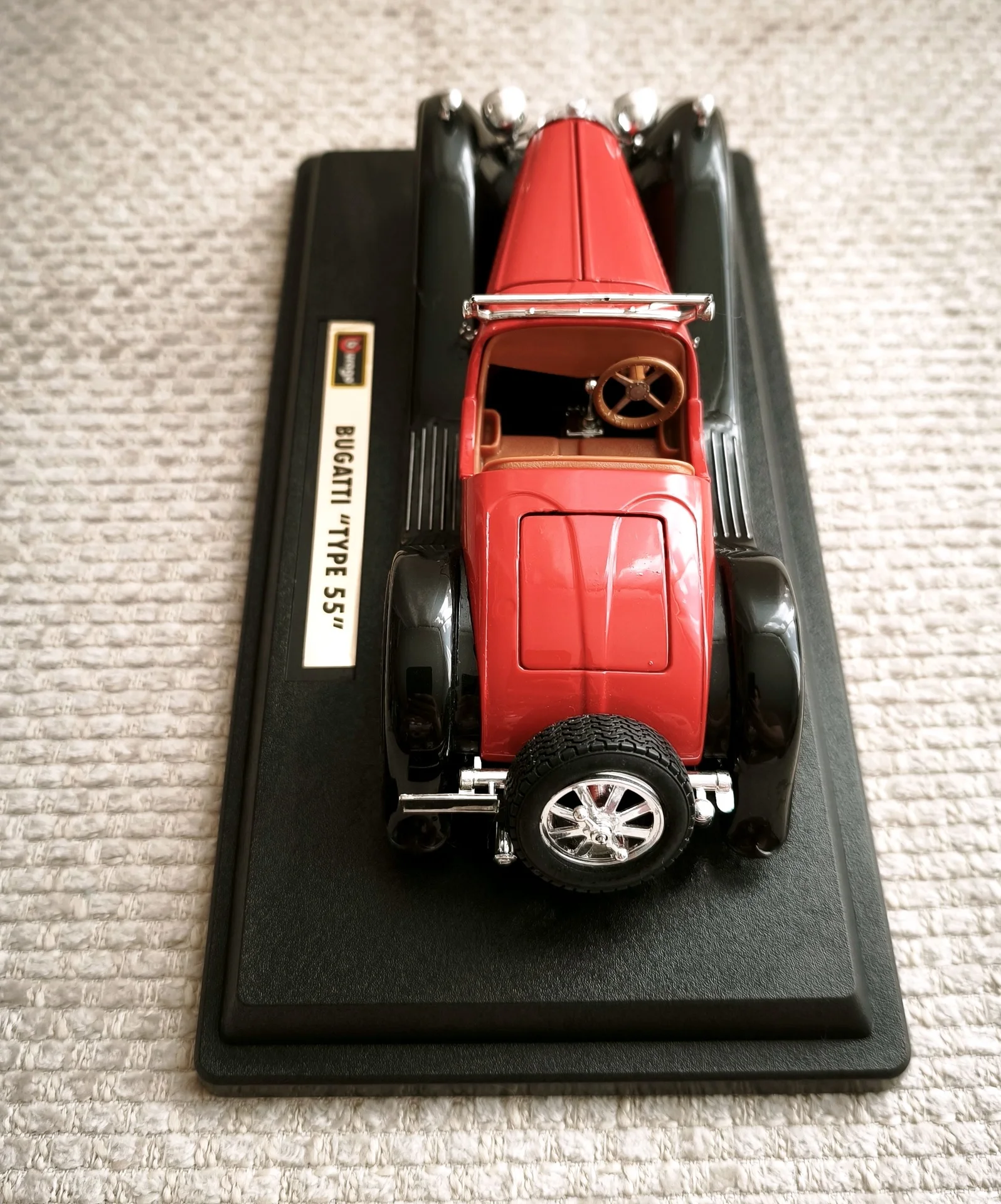 Коллекционная модель автомобиля Bugatti Type 55 - миниатюра 3
