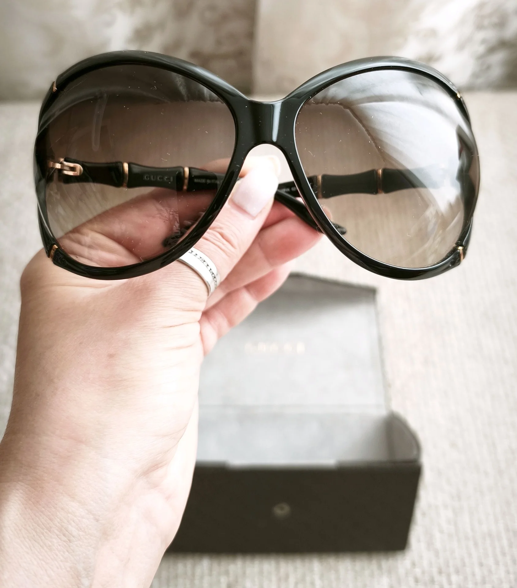 Очки Gucci женские солнцезащитные в кожаном футля - изображение 1