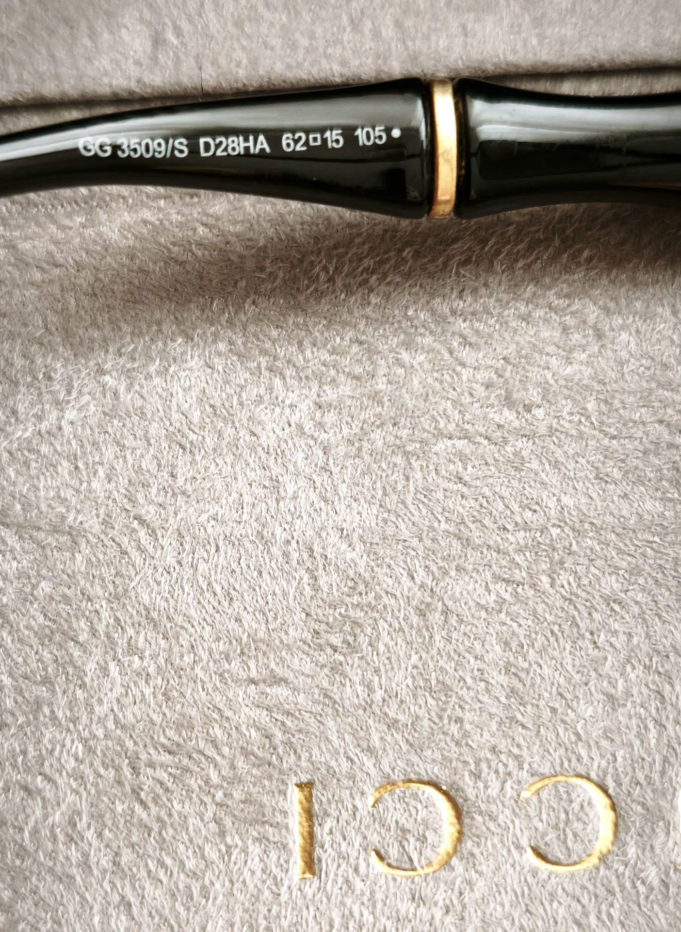 Очки Gucci женские солнцезащитные в кожаном футля - миниатюра 7