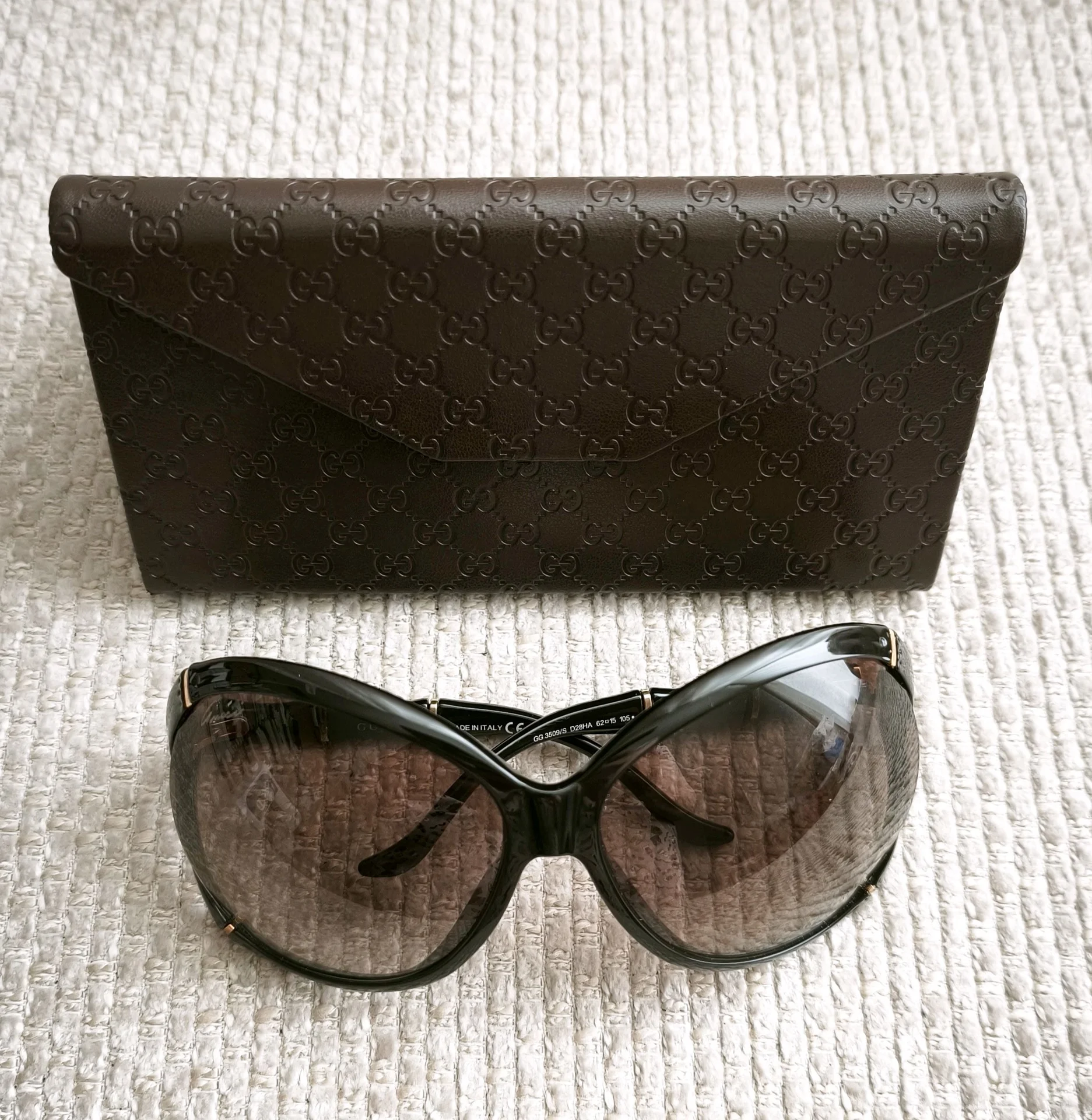 Очки Gucci женские солнцезащитные в кожаном футля - миниатюра 10