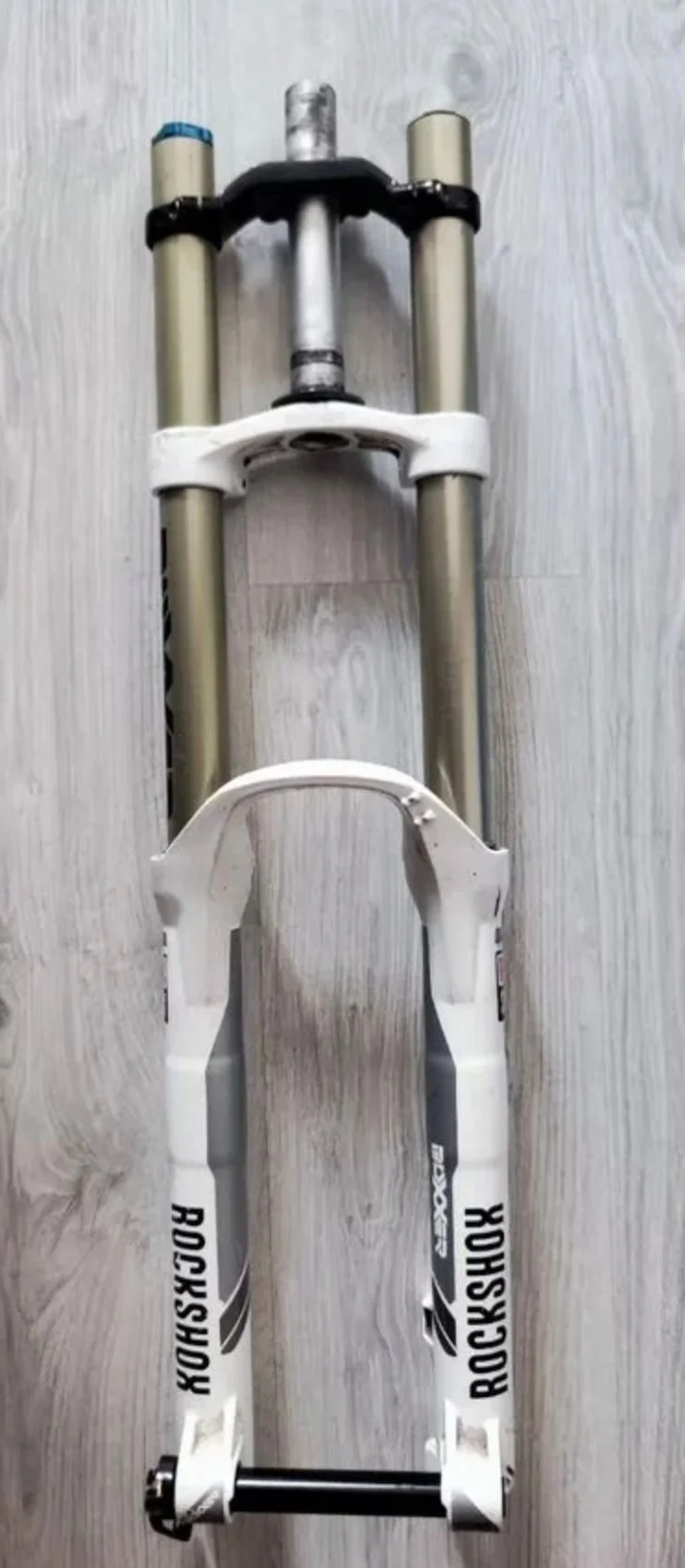 Легендарная вилка rockshox boxxer - изображение 1