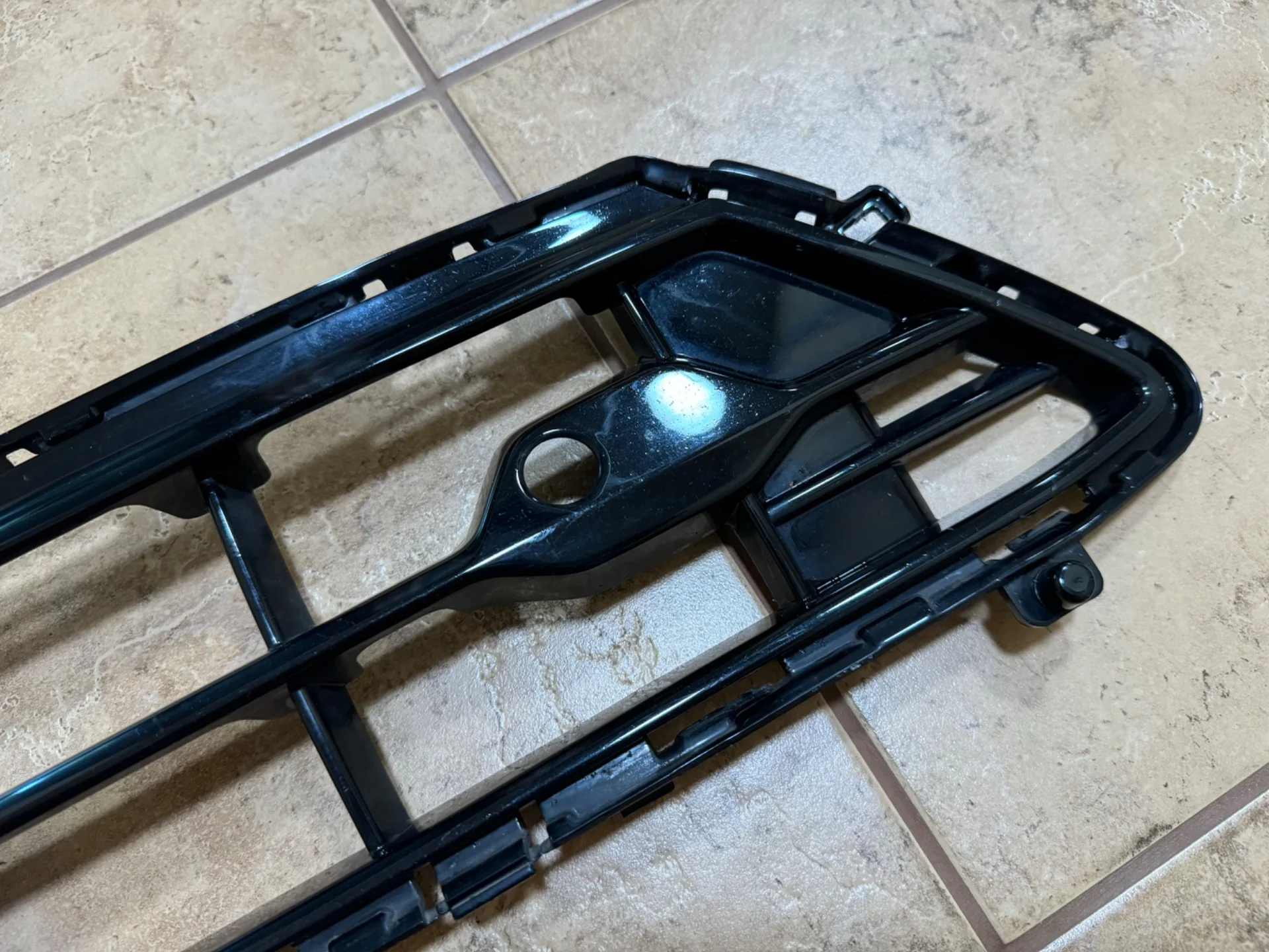 32296071 Решетка переднего бампера Volvo XC60 2 - миниатюра 4