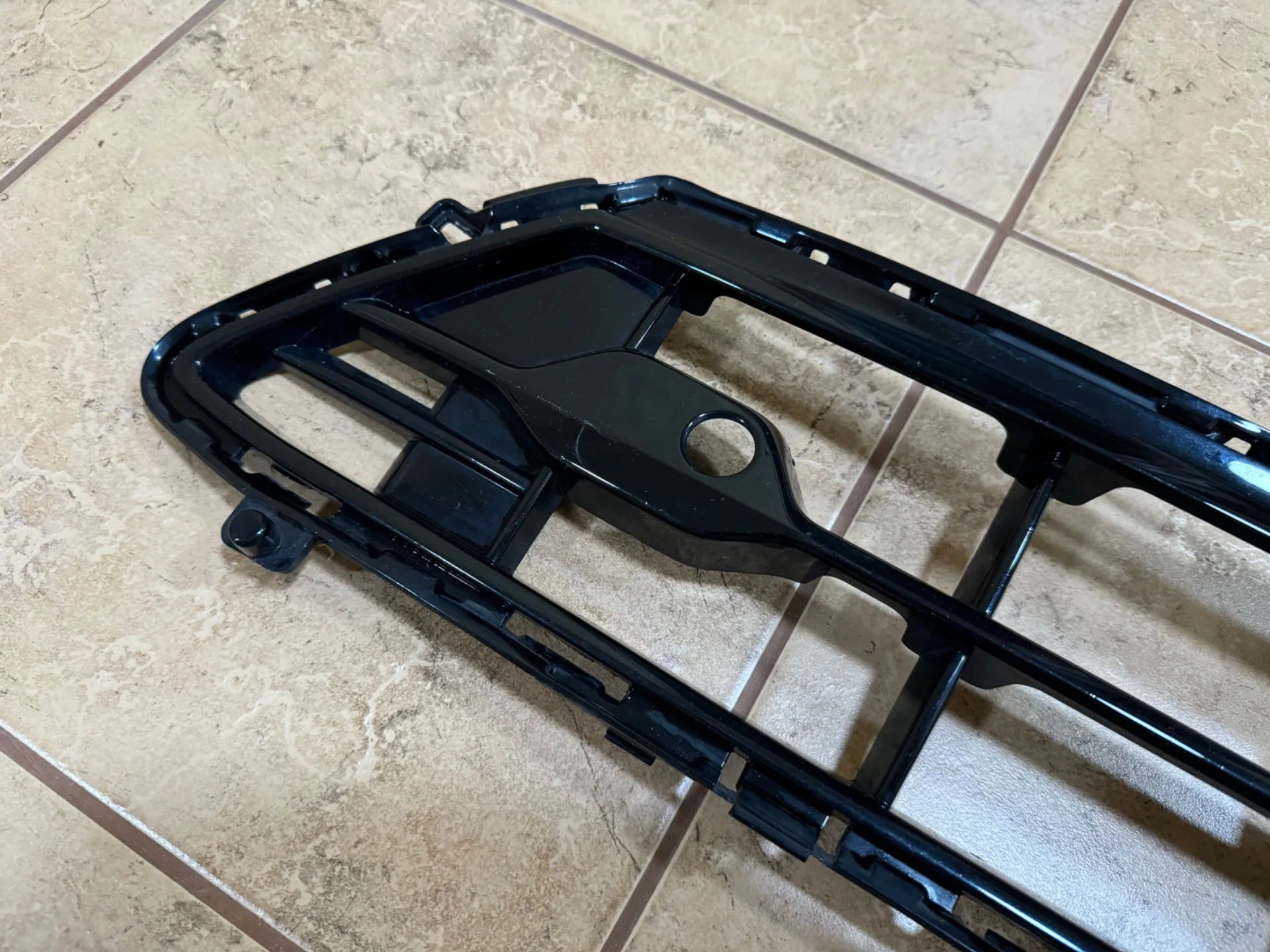32296071 Решетка переднего бампера Volvo XC60 2 - миниатюра 5