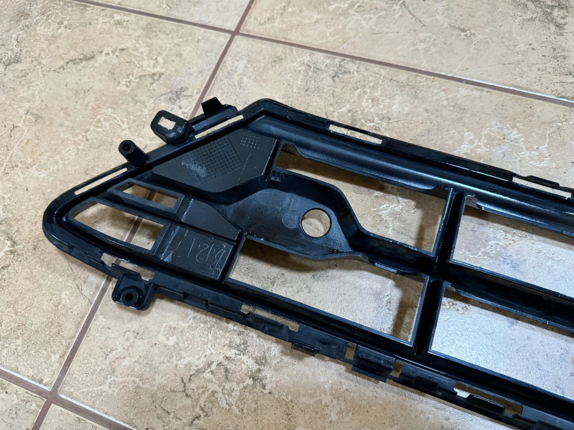 32296071 Решетка переднего бампера Volvo XC60 2 - миниатюра 6
