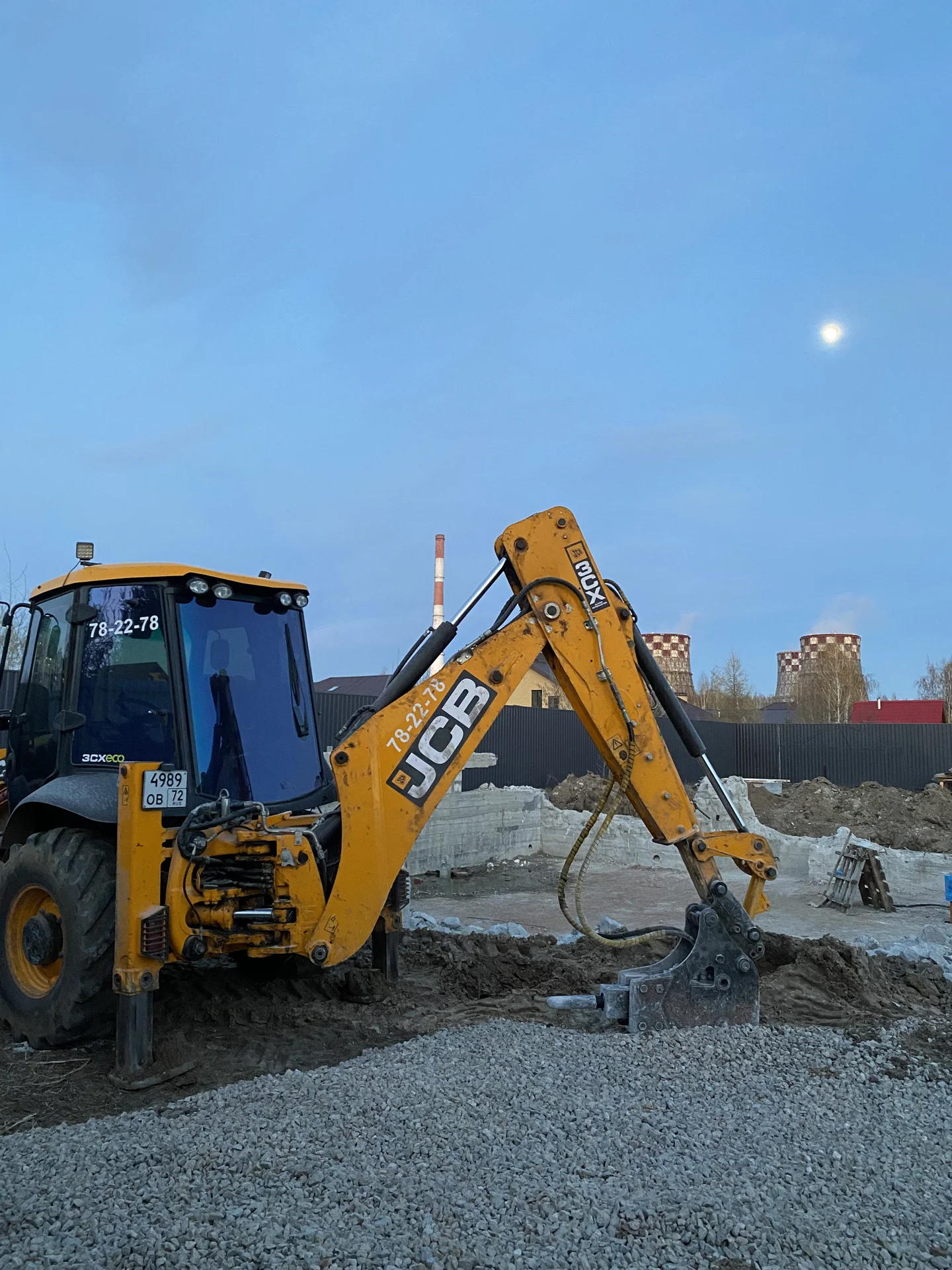 Услуги экскаватора погрузчика JCB - миниатюра 5