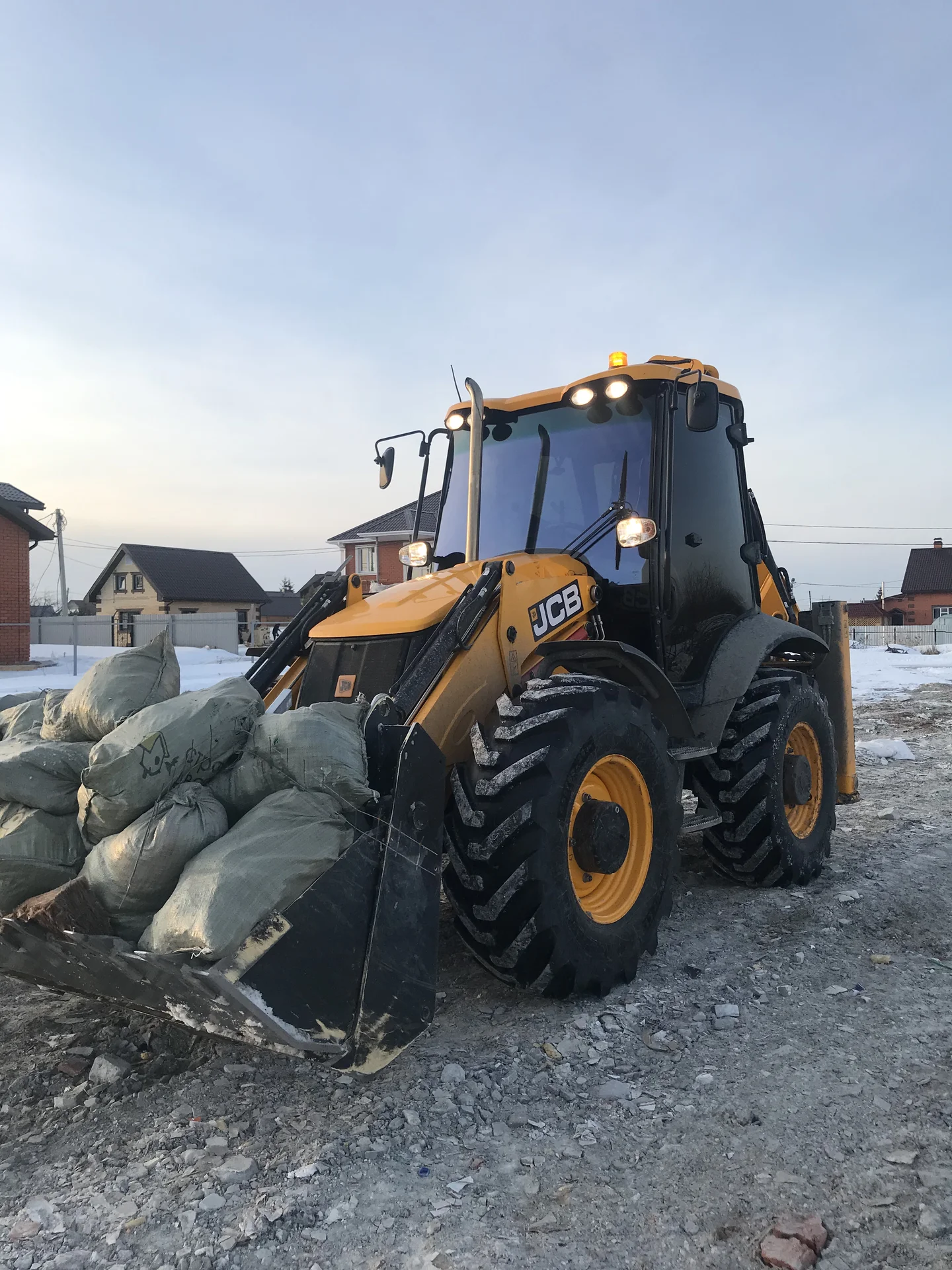 Услуги экскаватора погрузчика JCB - миниатюра 9