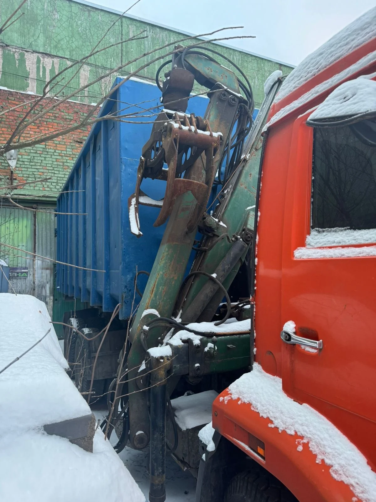 Продаю ломовоз КамАЗ 6520 - миниатюра 3