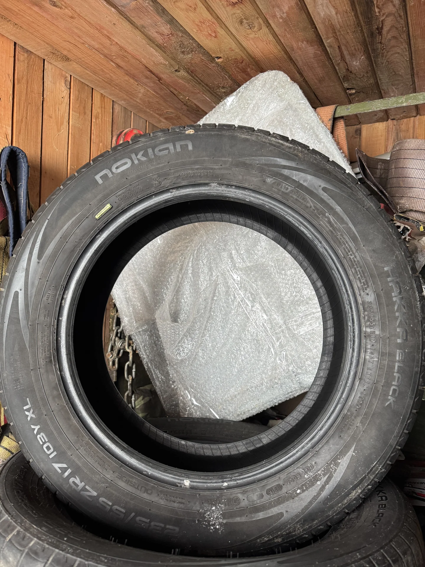 Nokian hakka black 235/55/zr17 - изображение 1