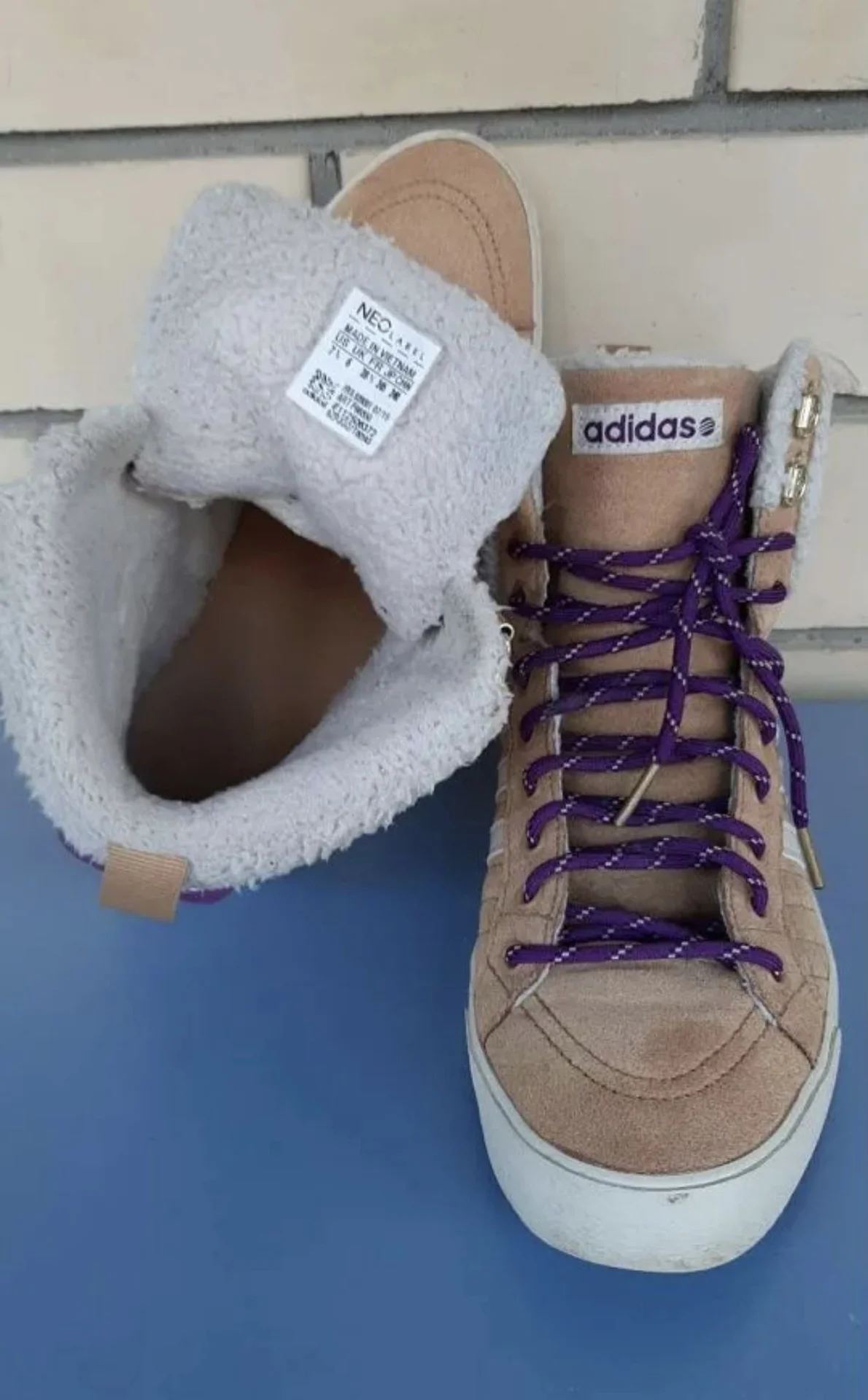Демисезонные кроссовки adidas 37 - миниатюра 4