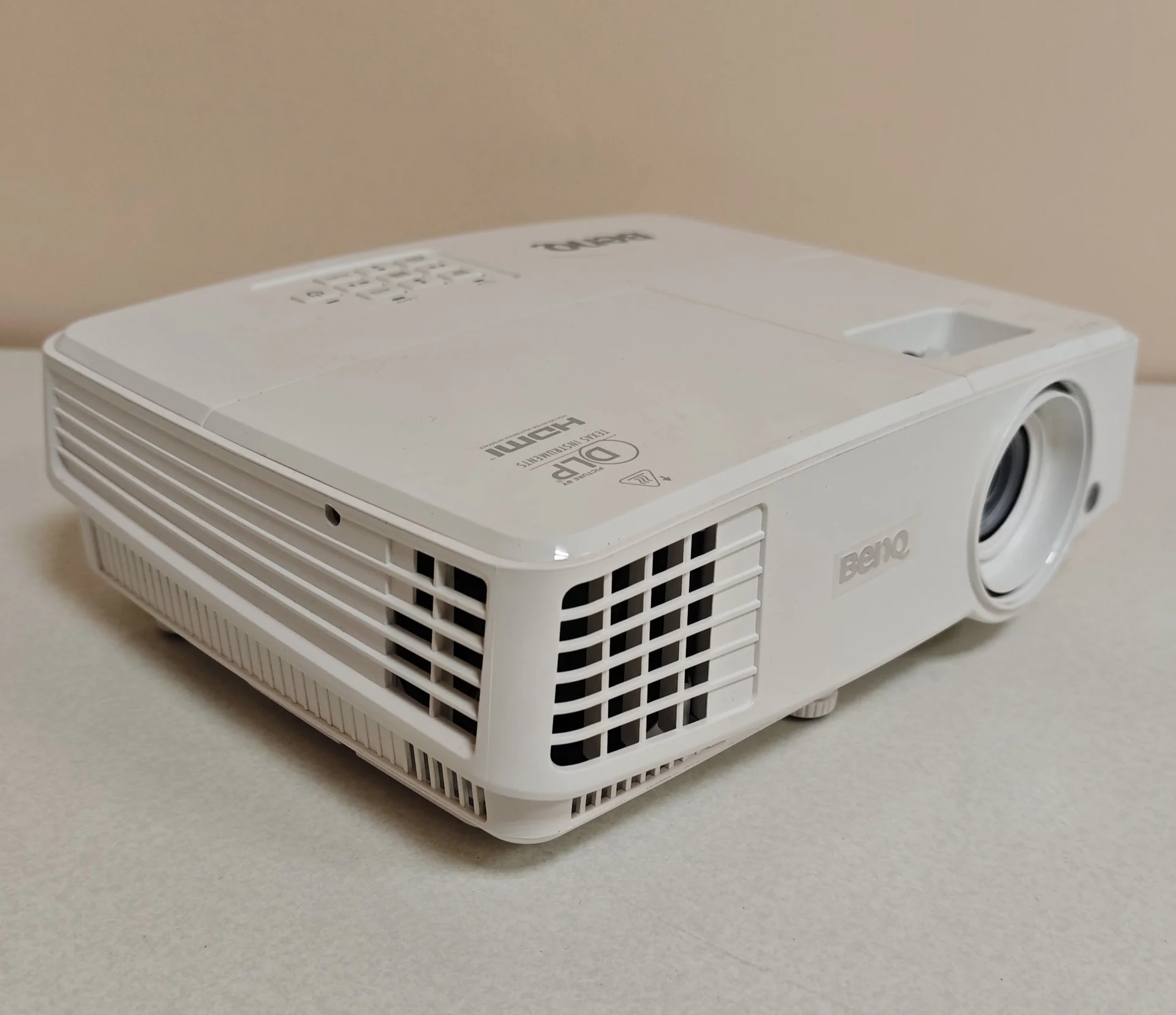 Яркий проектор benq ms527 - миниатюра 4