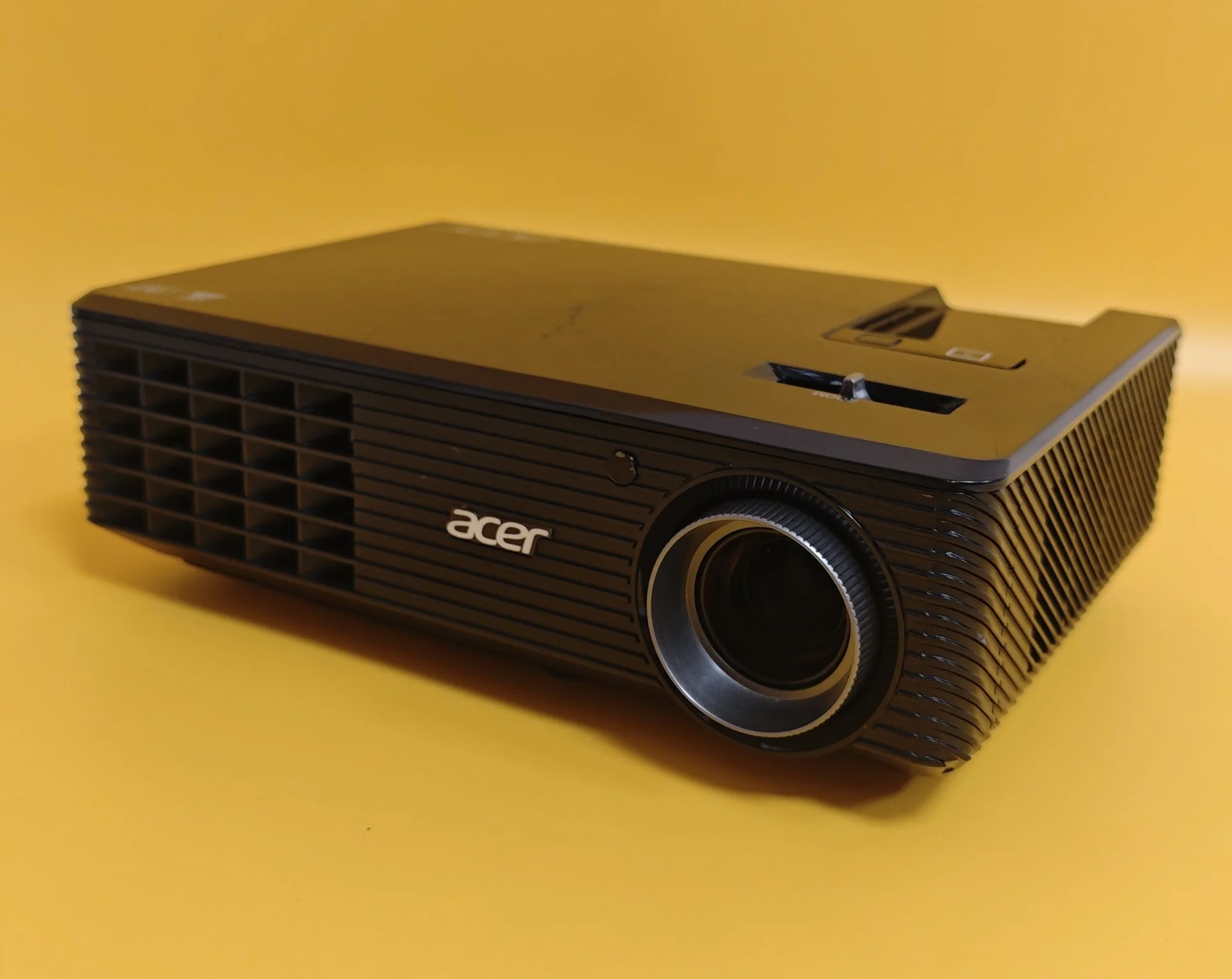 Яркий проектор Acer x1263 - миниатюра 2
