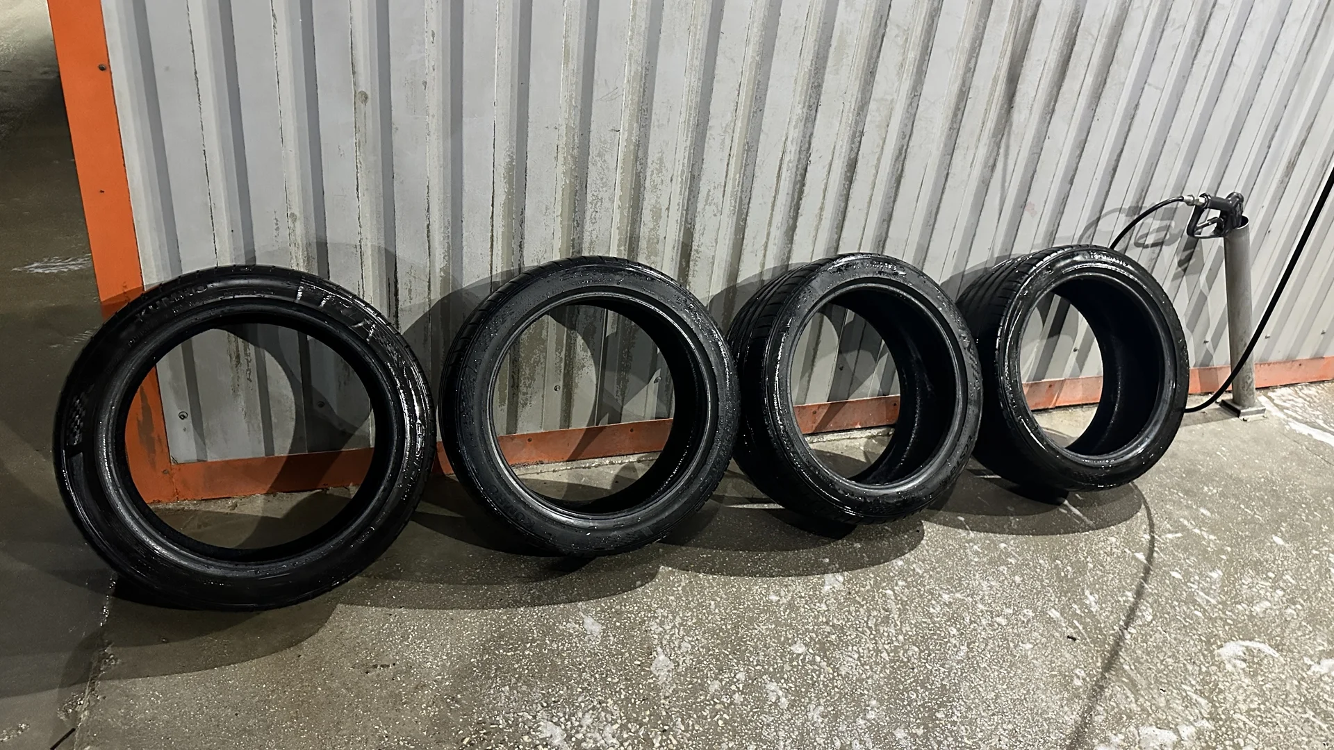 Резина kumho 245/40 r18 - изображение 1