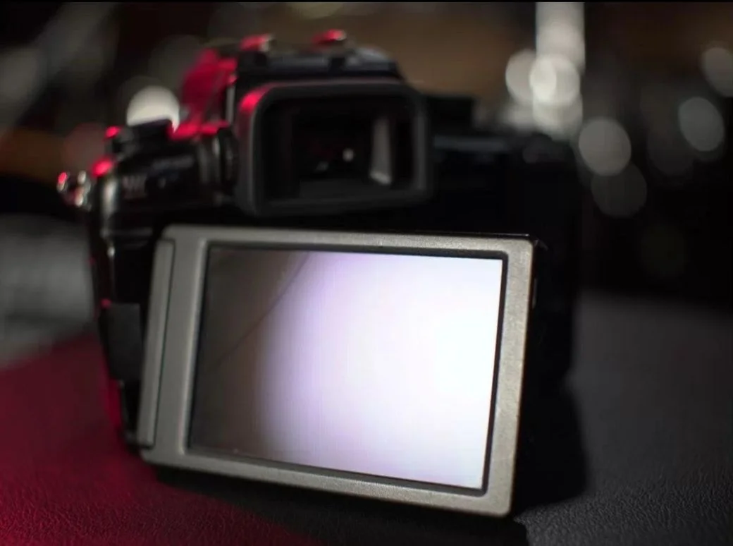 Фотоаппарат Panasonic Lumix GH2 (body) - миниатюра 3