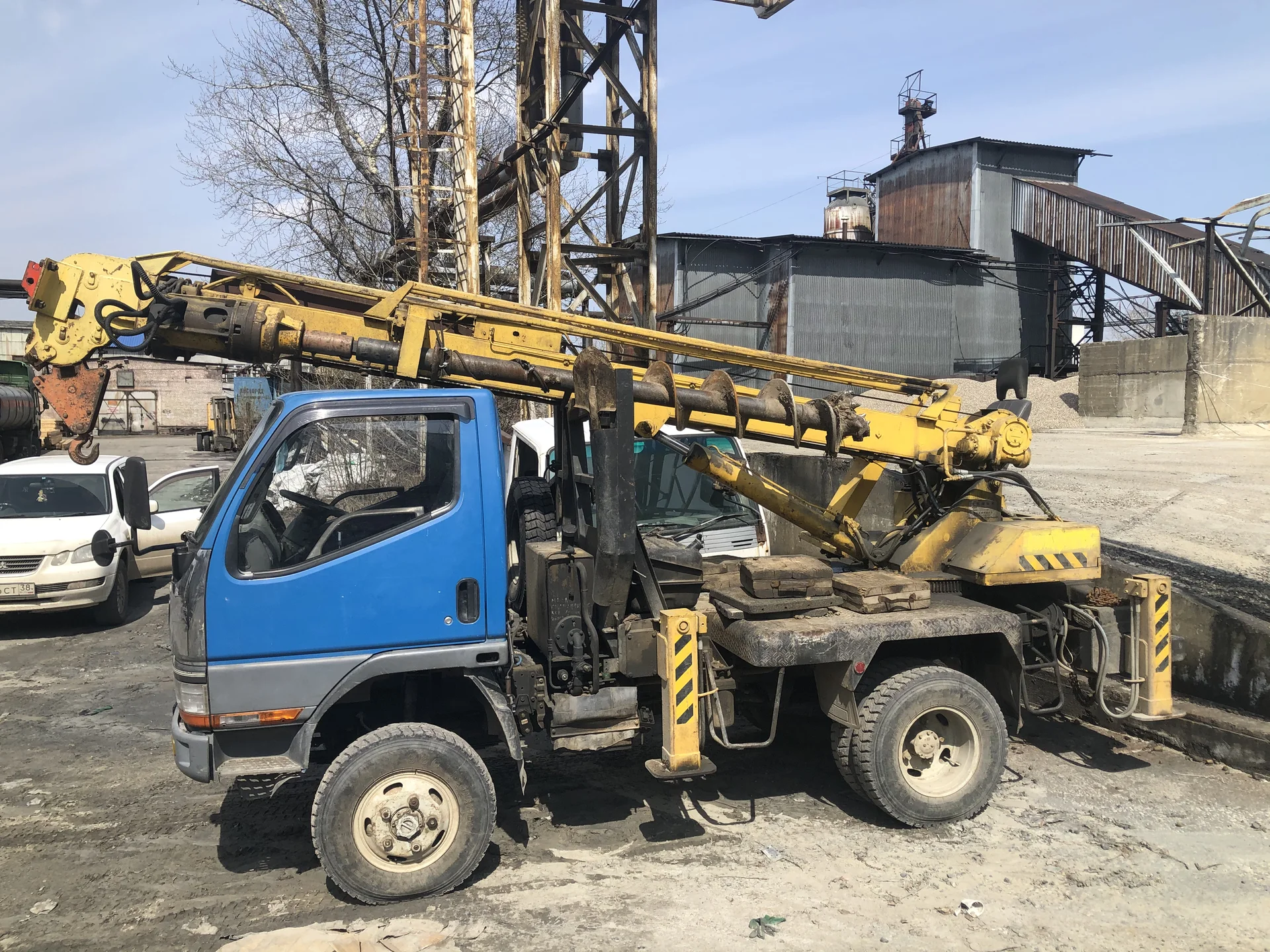 Продам Ямо бур, авто буровая, авто крановая машина - миниатюра 3