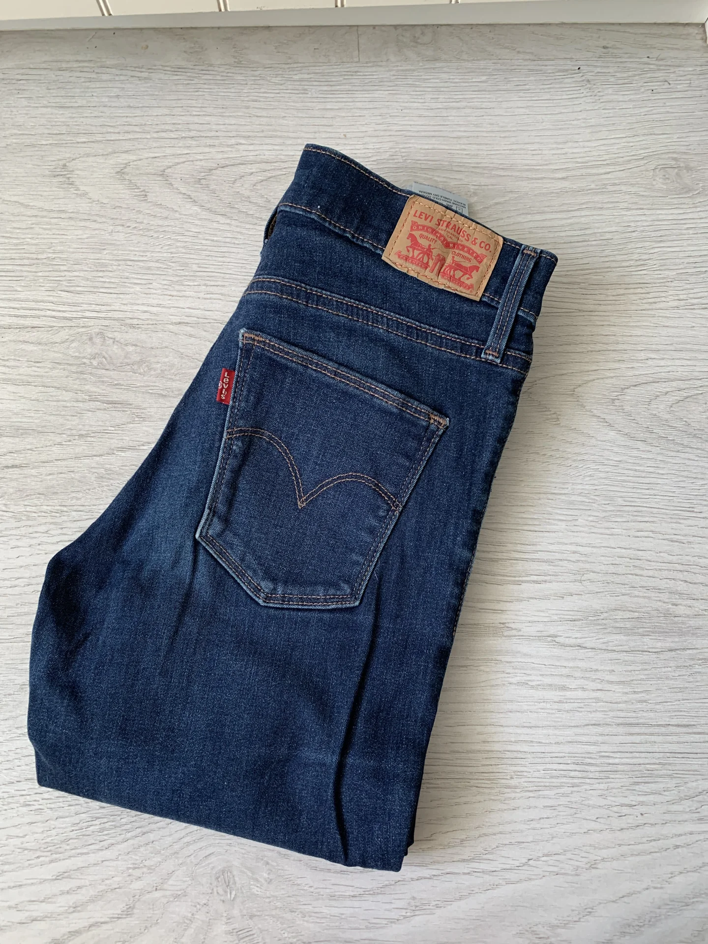джинсы женские levi’s - изображение 1