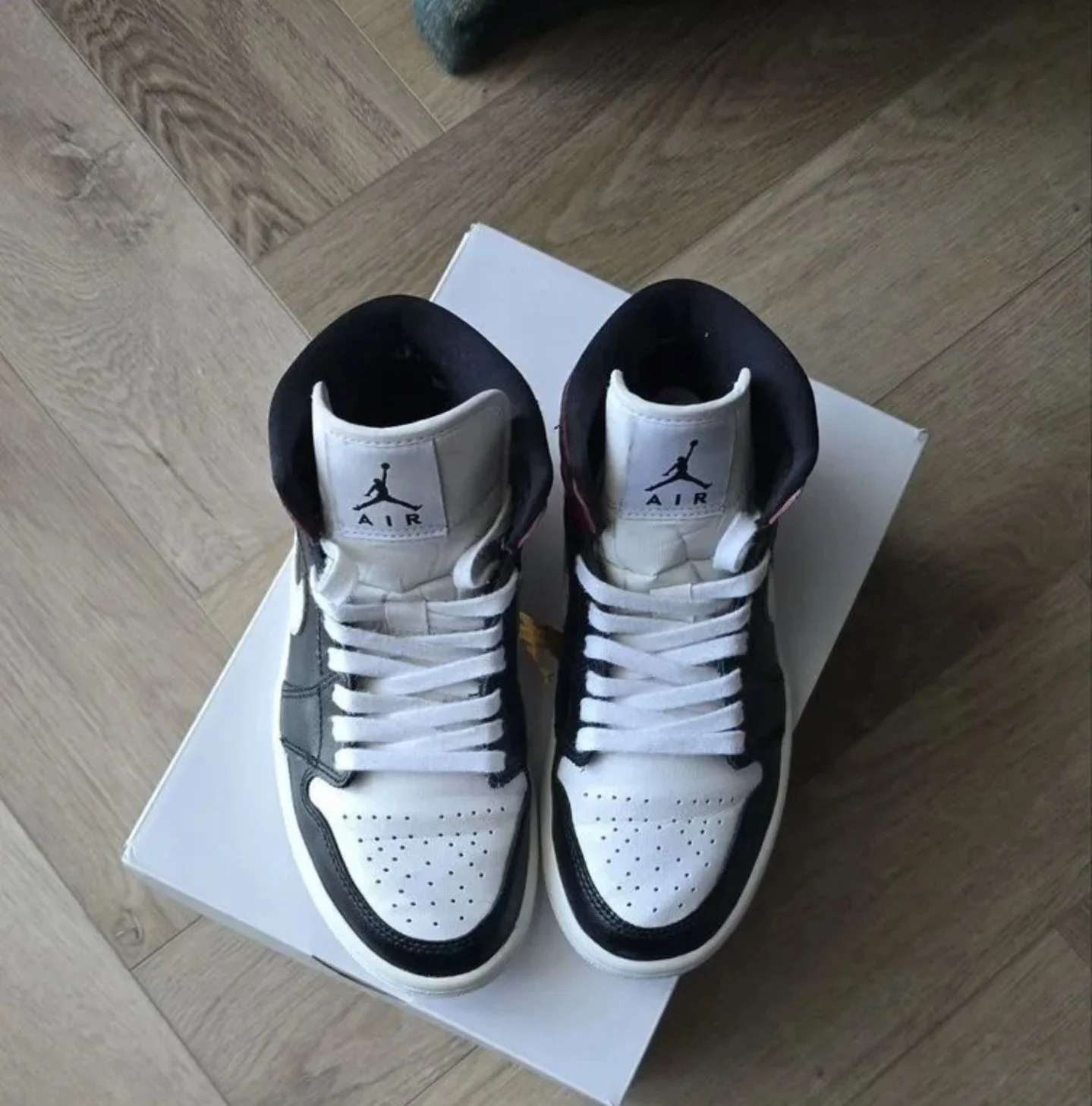 Nike air jordan 1 mid - миниатюра 2