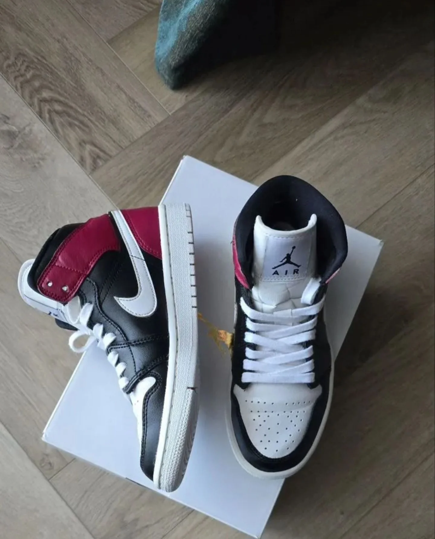 Nike air jordan 1 mid - миниатюра 3