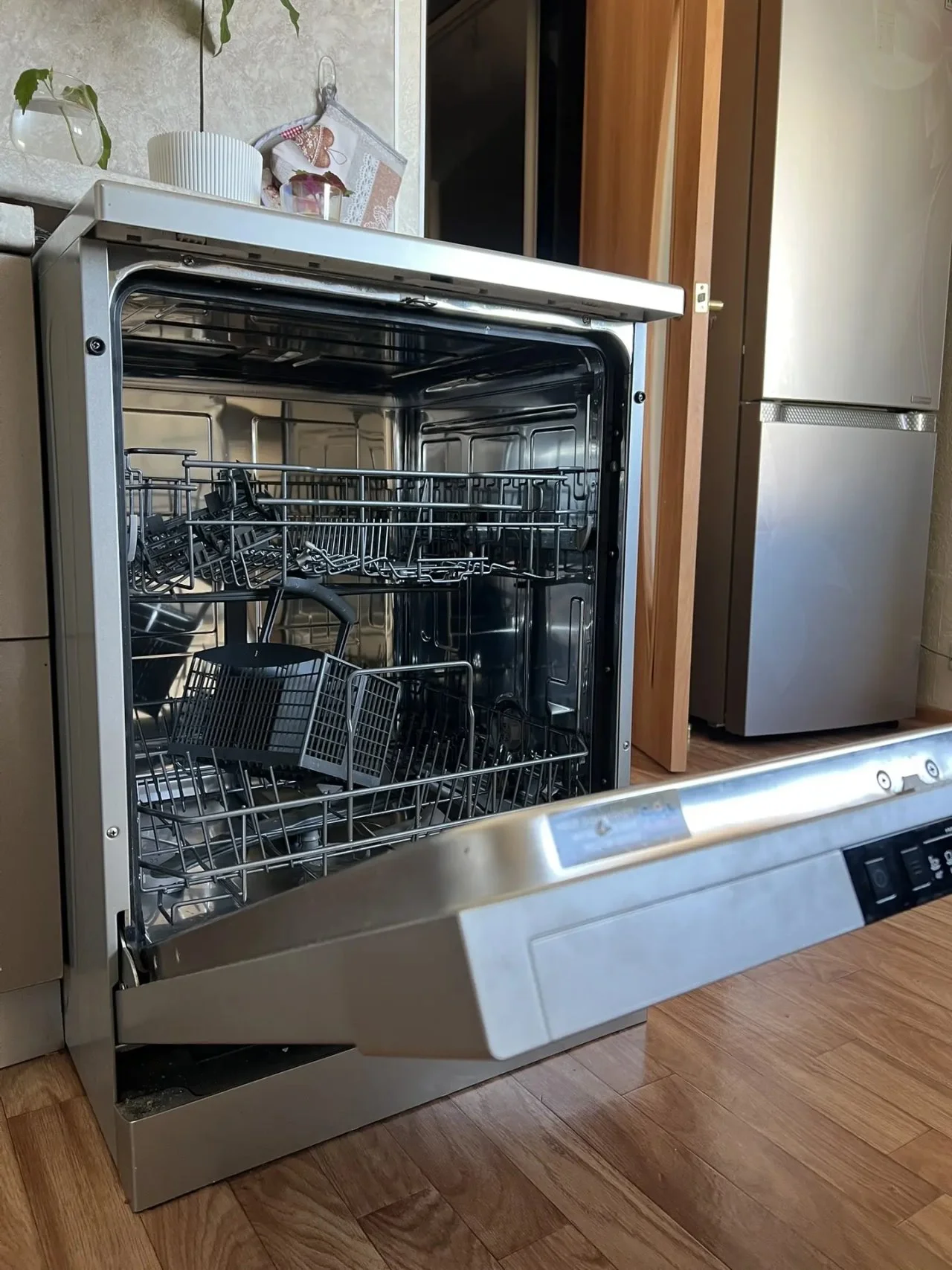 Посудомоечная машина gorenje - миниатюра 2