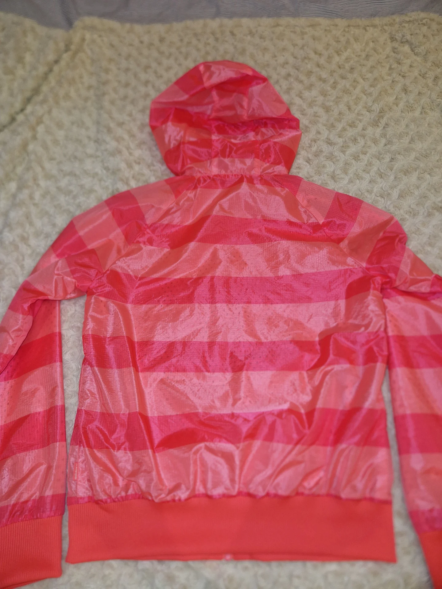 Яркая ветровка Adidas, XS - миниатюра 3