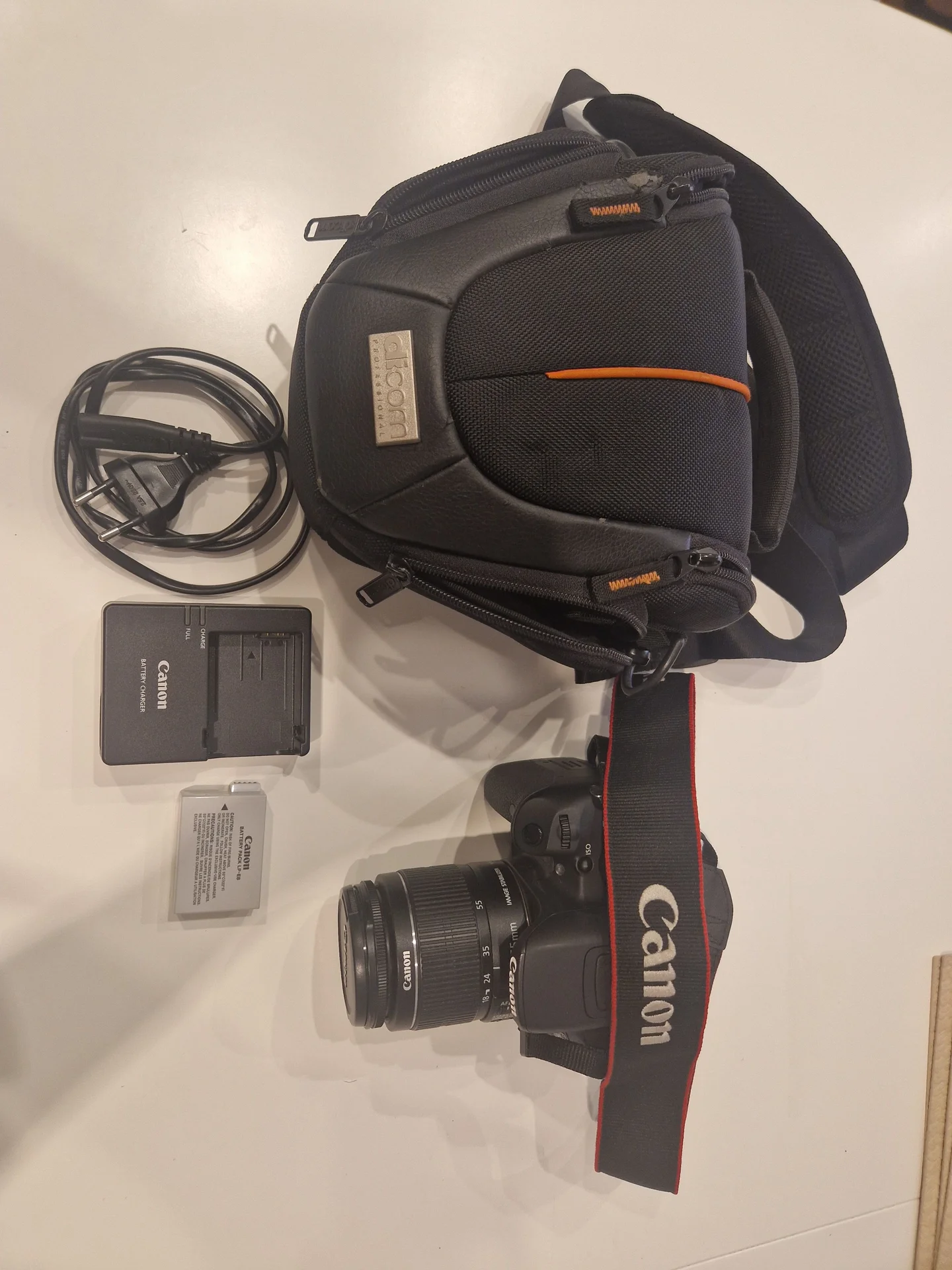 фотоаппарат Canon 650D - изображение 1