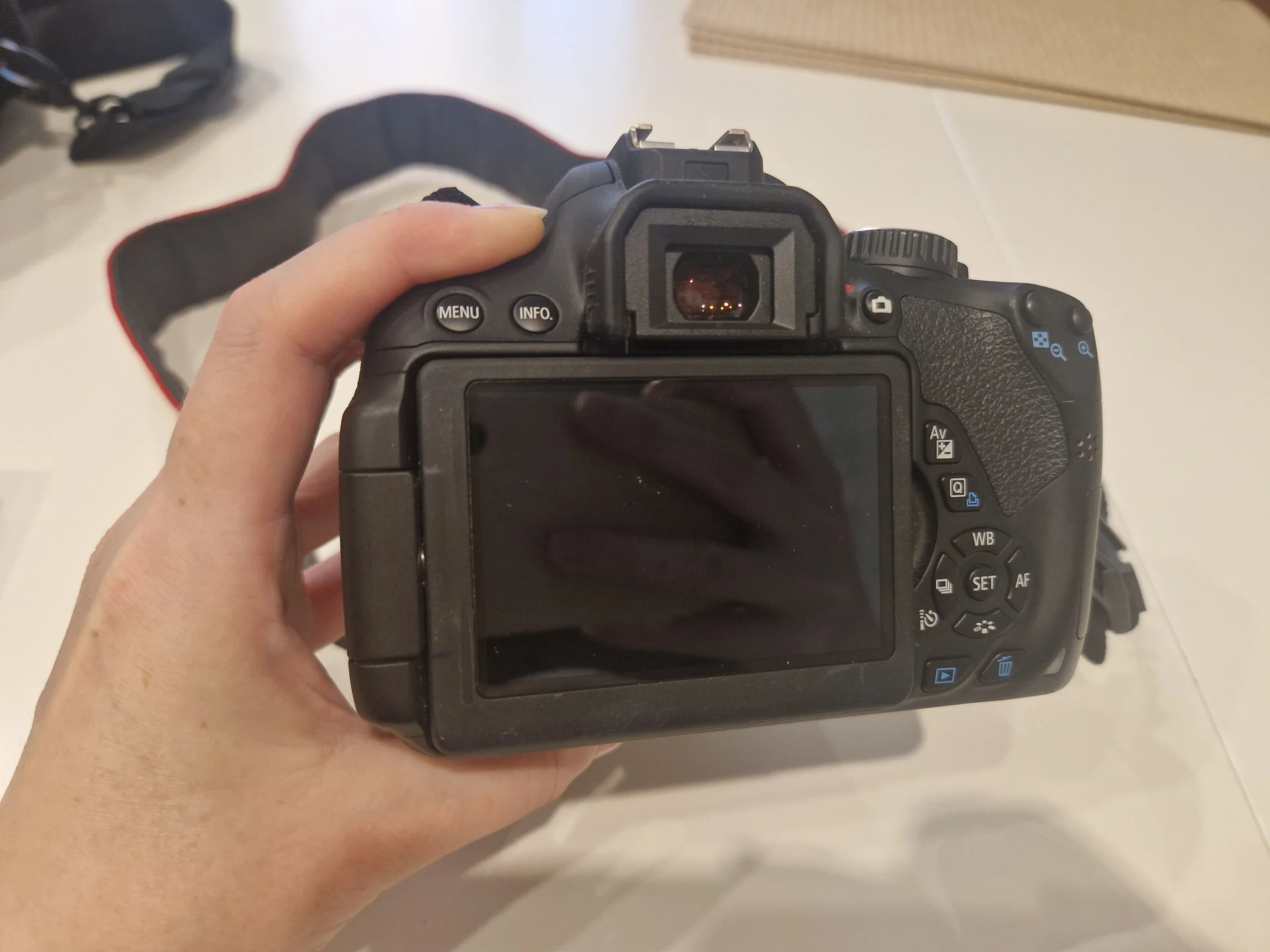 фотоаппарат Canon 650D - миниатюра 4