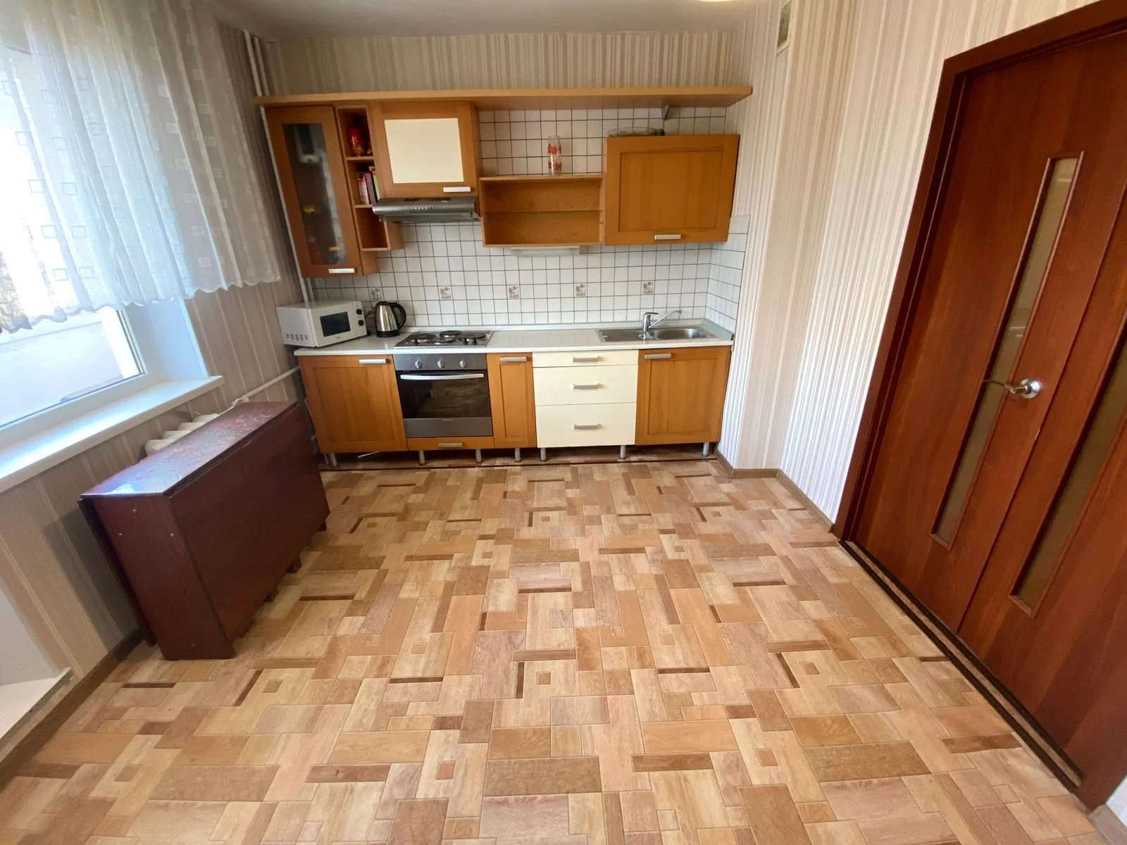Трехкомнатная квaртиpа в Советском районе города по ул. Комсомольская! - миниатюра 11