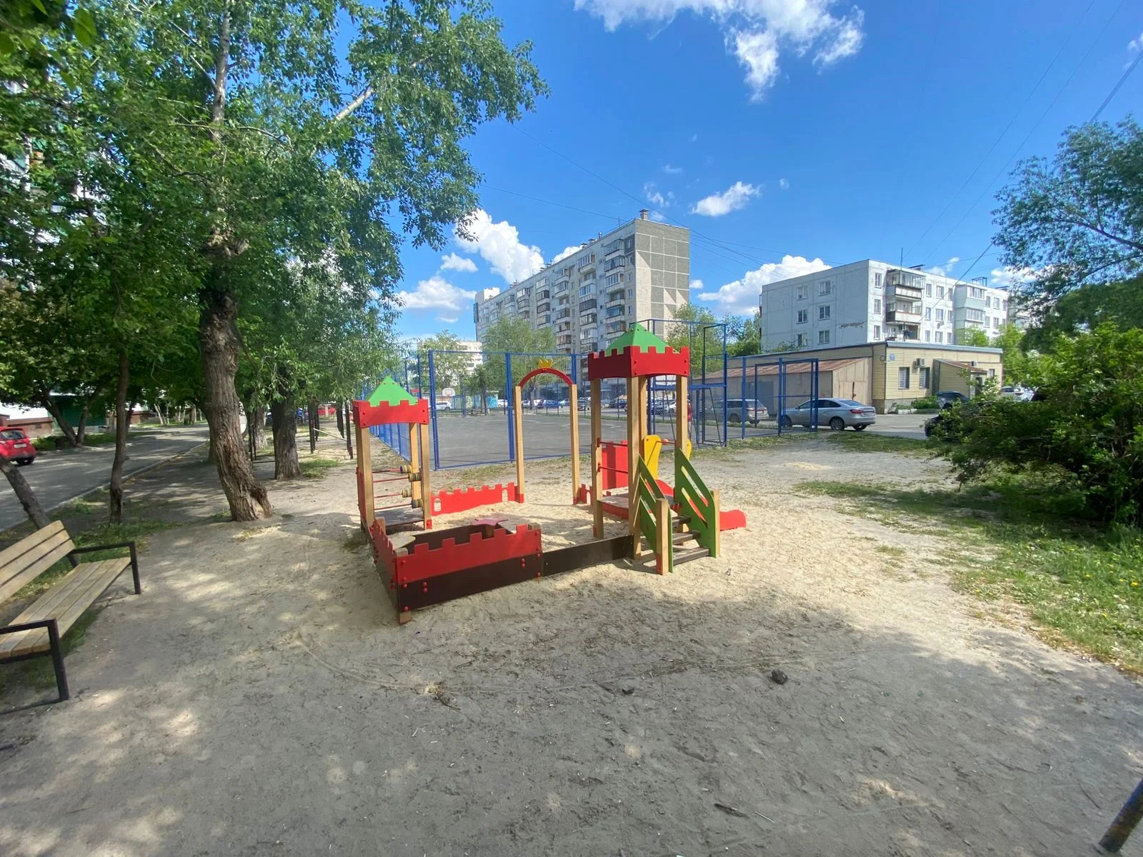 Трехкомнатная квартира в Курчатовском районе по ул. Комсомольский пр-т. - миниатюра 25