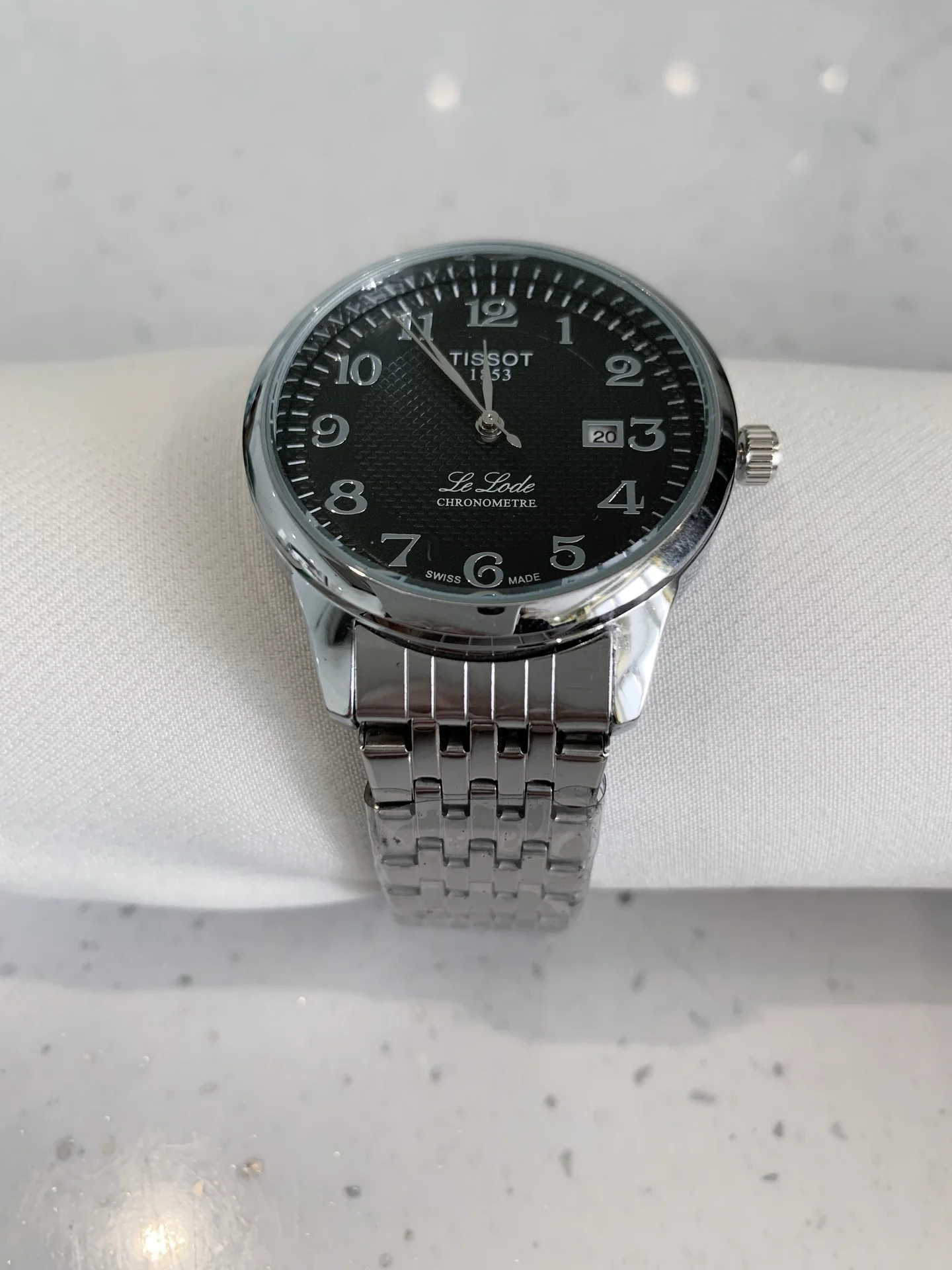 Наручные часы Tissot le locle - миниатюра 2