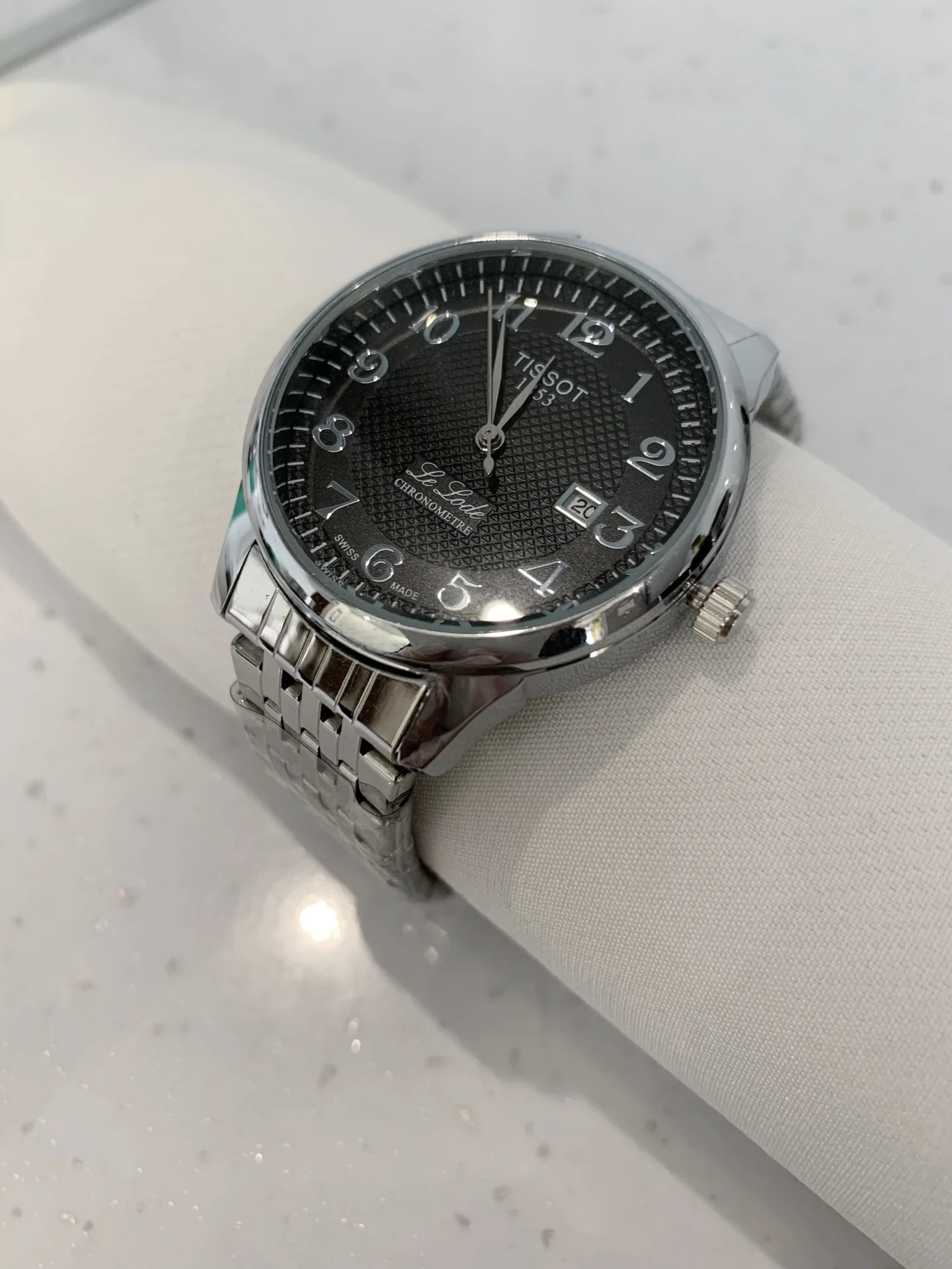 Наручные часы Tissot le locle - миниатюра 3