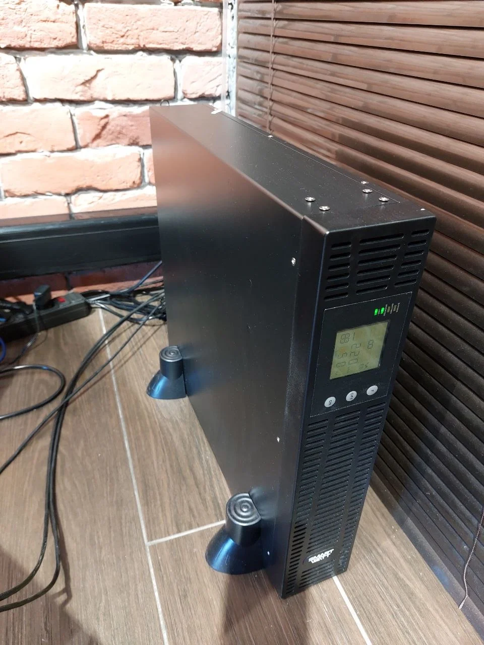 ИБП SMARTWATT Secure IEC 1kVA, 1000ВА - миниатюра 2