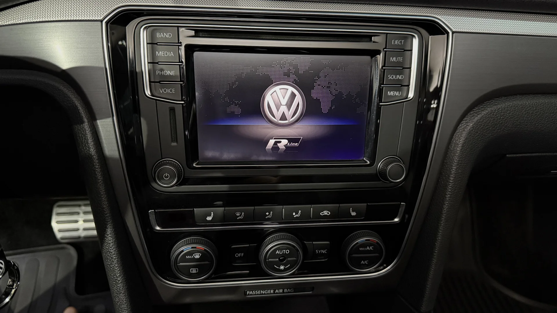 Volkswagen Passat B8 - миниатюра 12