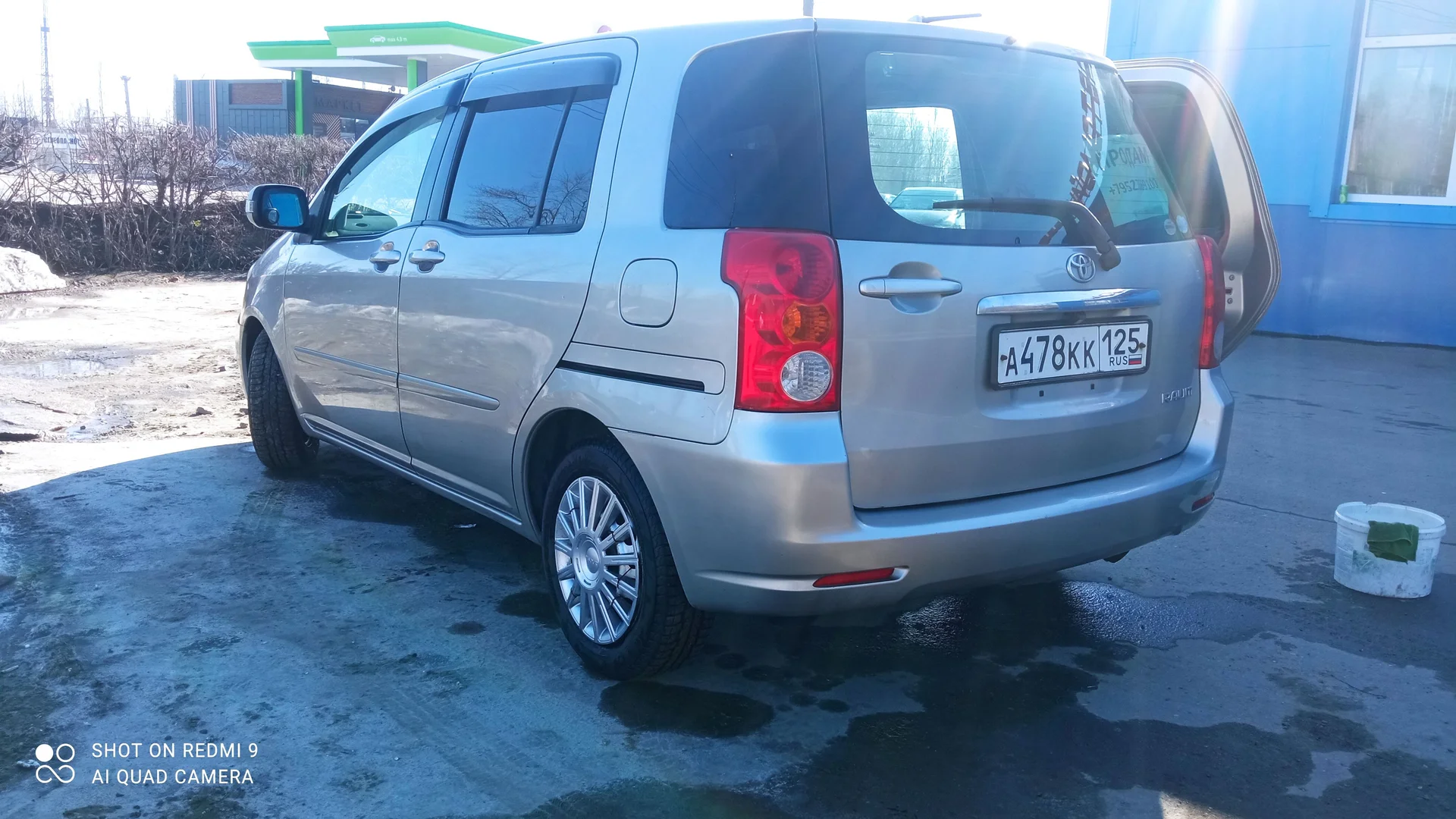 Toyota Raum-2005 год. - миниатюра 3