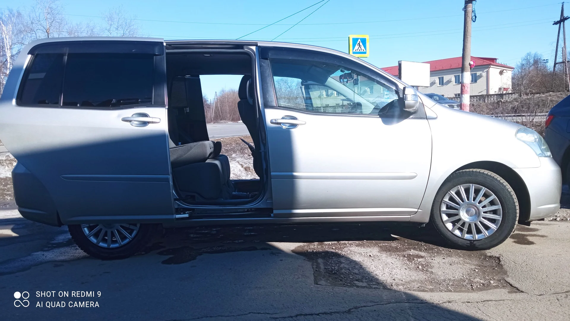Toyota Raum-2005 год. - миниатюра 6