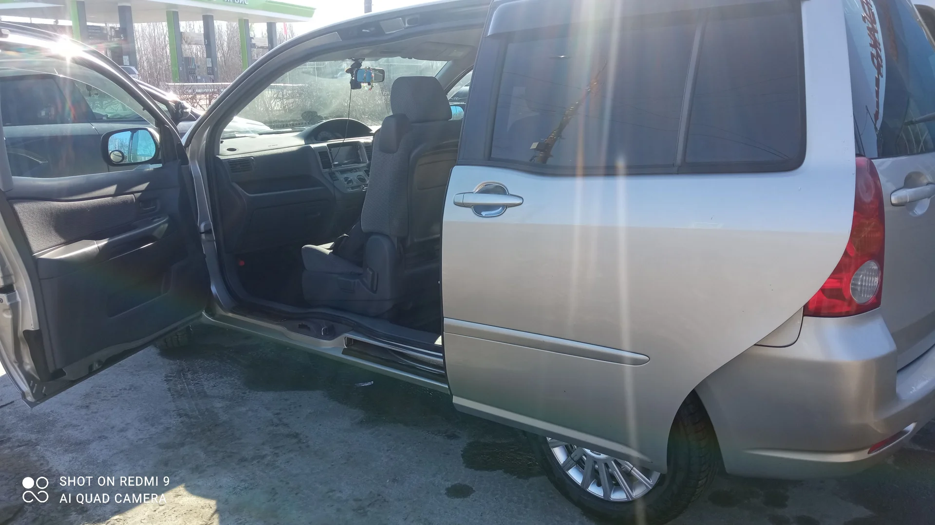 Toyota Raum-2005 год. - миниатюра 9