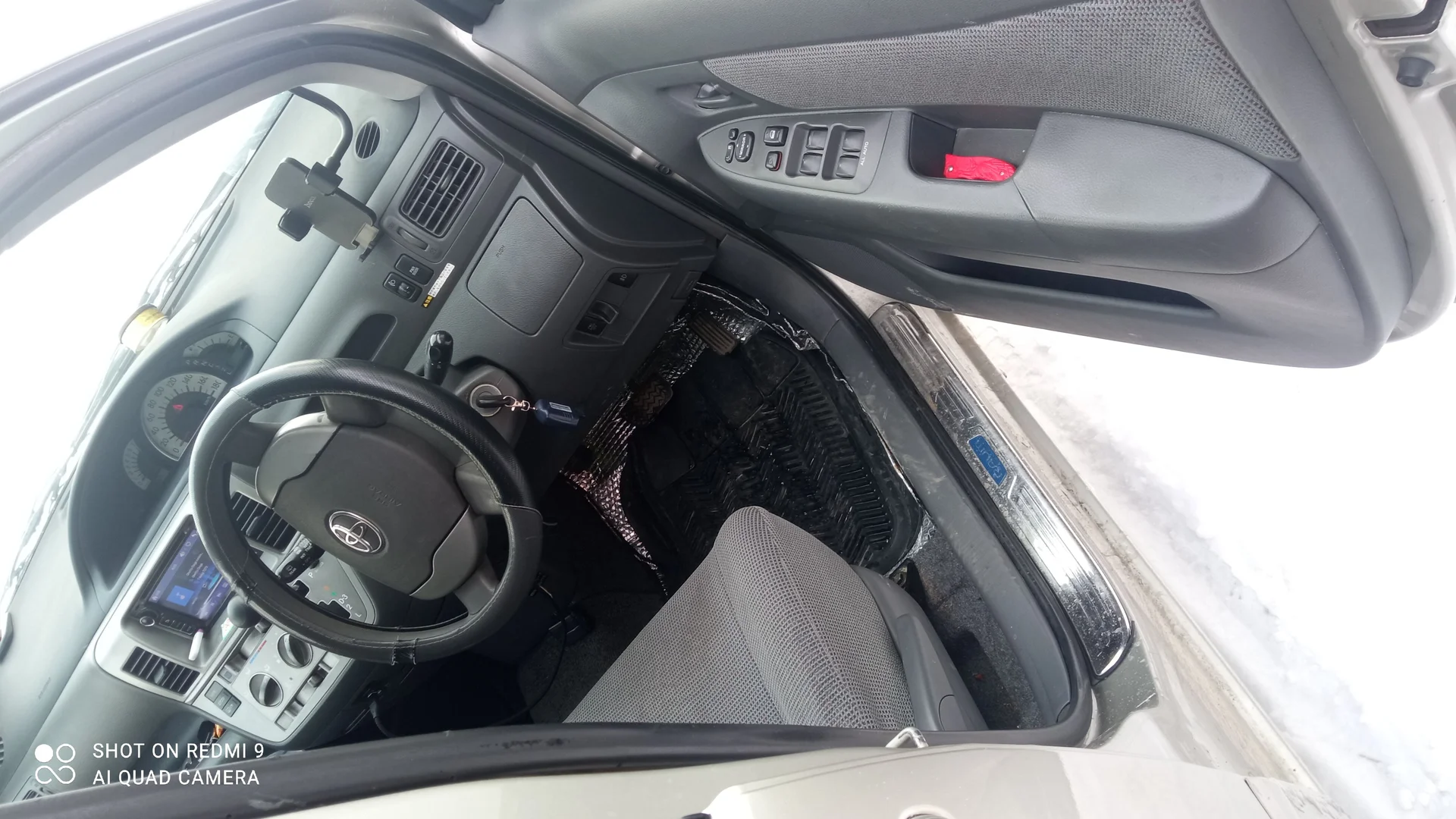 Toyota Raum-2005 год. - миниатюра 17