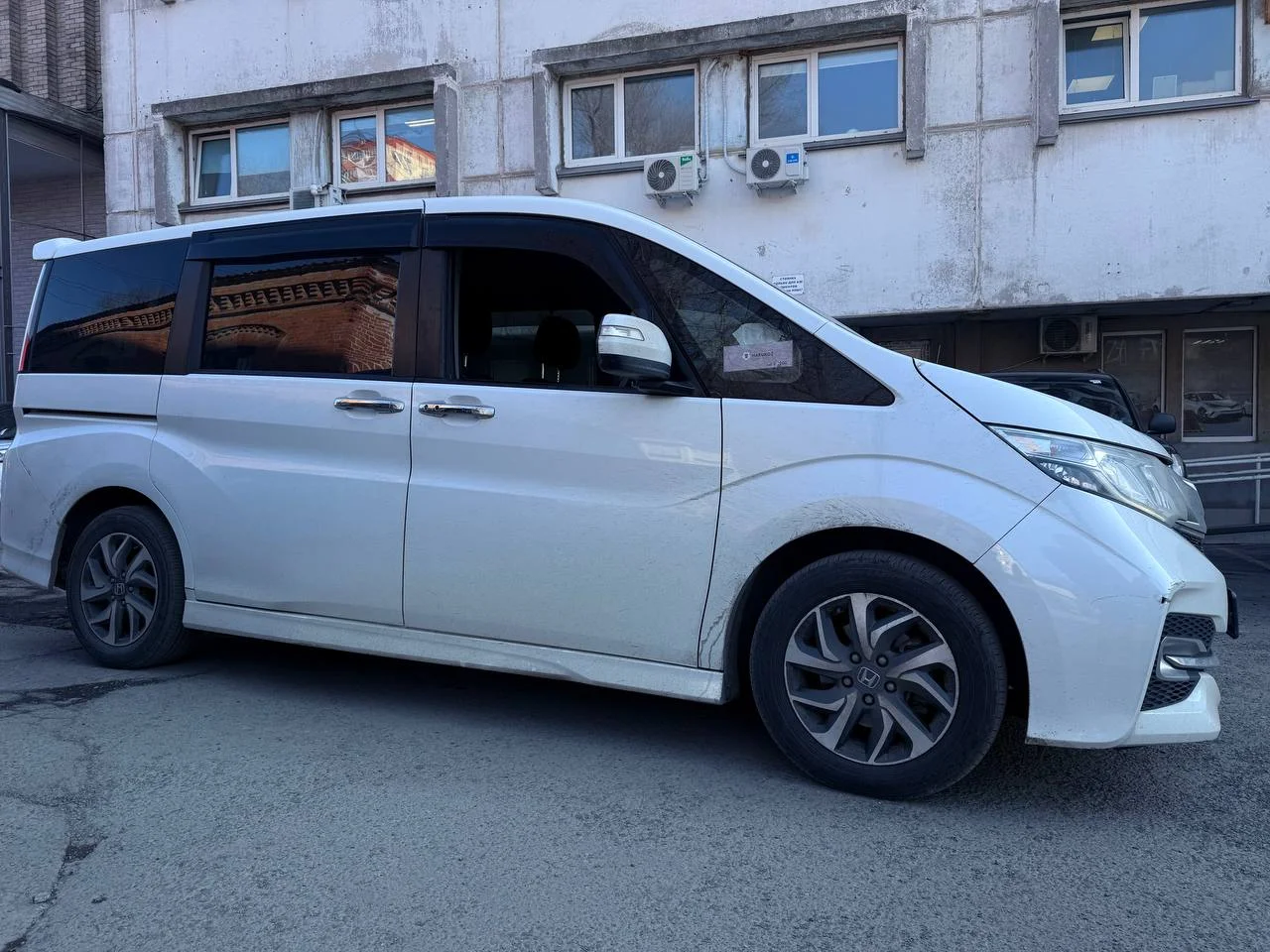 Honda Stepwgn Spada V - миниатюра 6