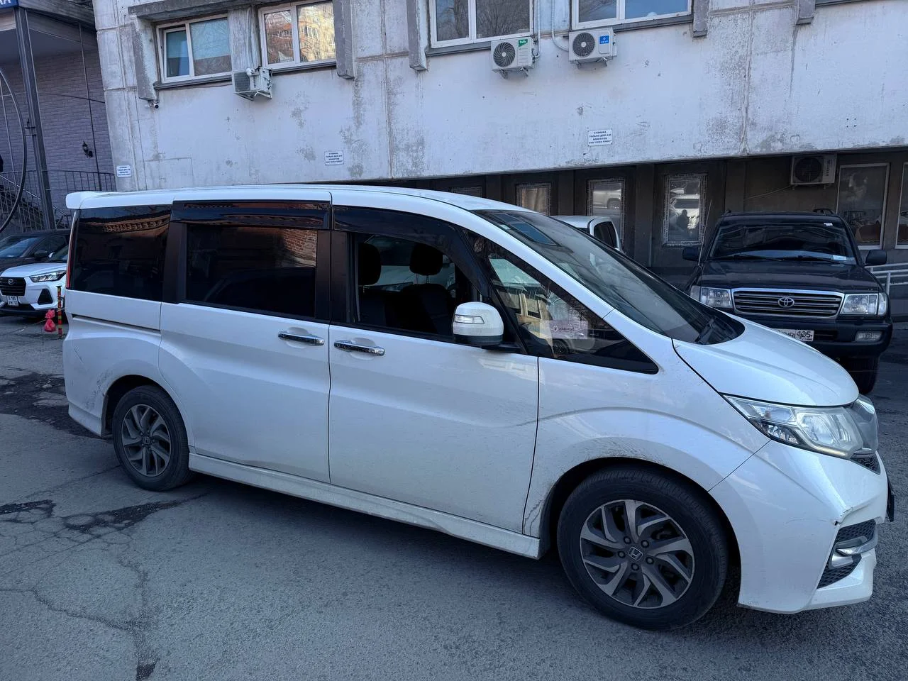 Honda Stepwgn Spada V - миниатюра 9